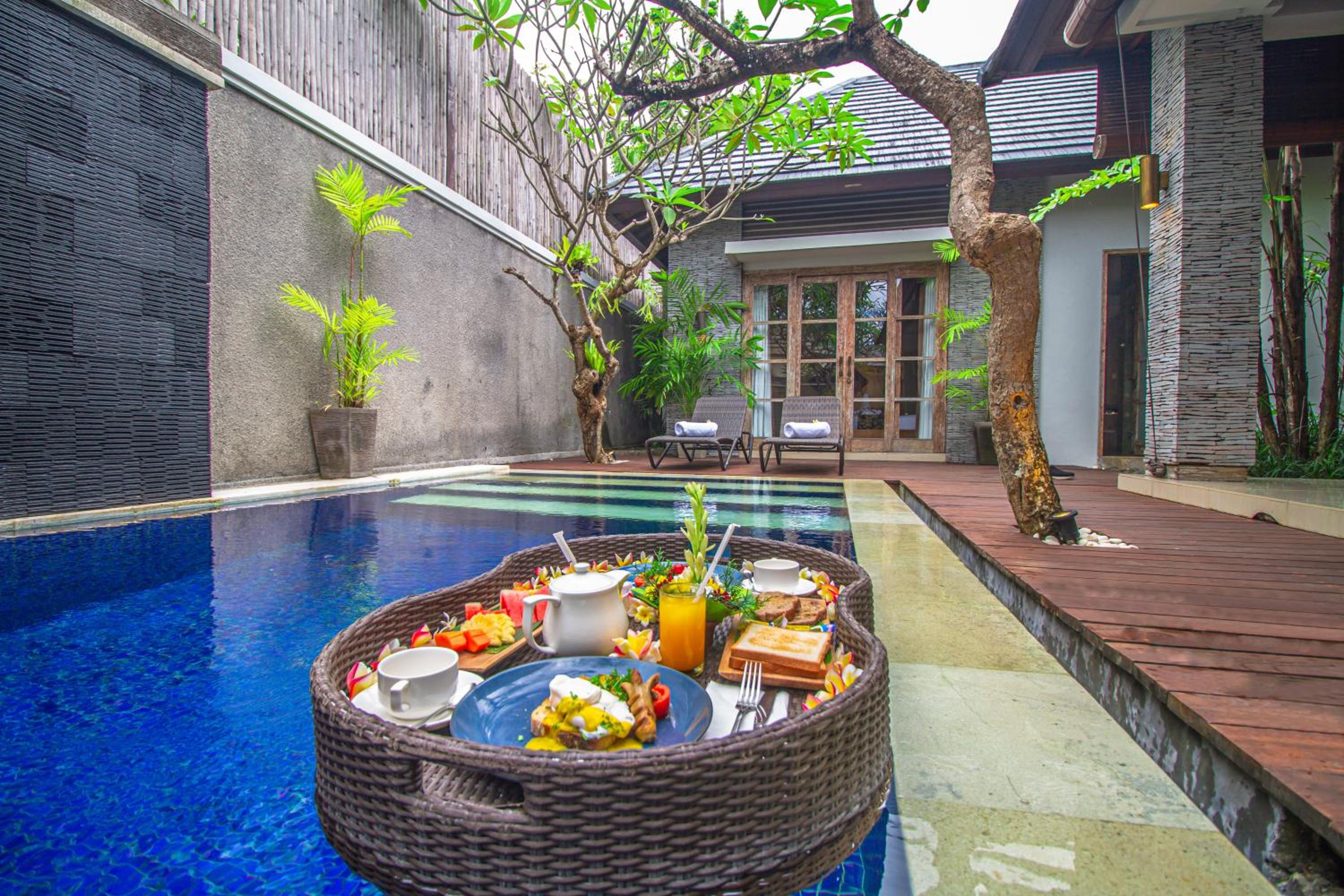 One-Bedroom Private Pool Villa with Free Floating Breakfast - Photo 12