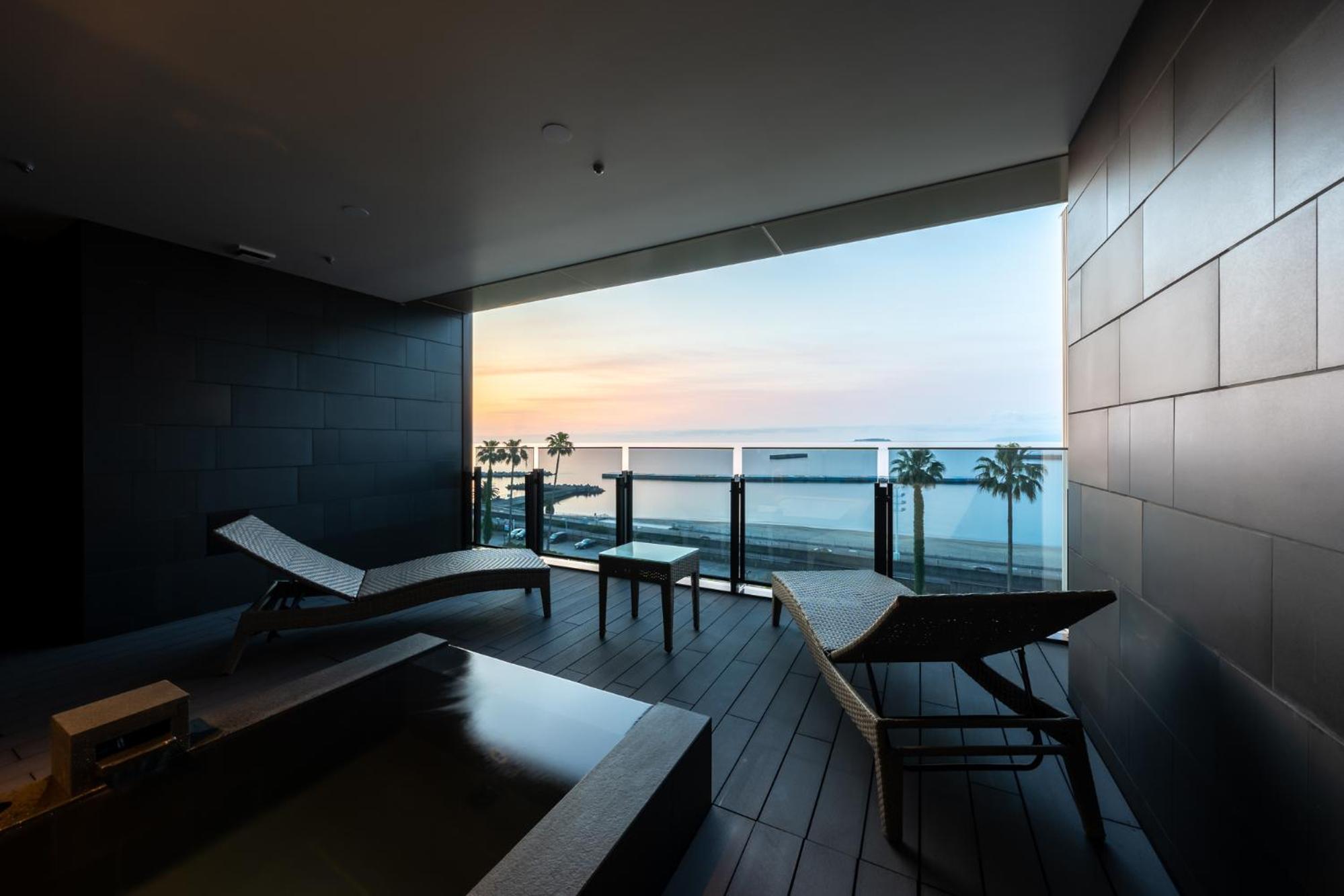 Deluxe Twin Room with Tatami Area and Open-Air Bath - Ocean View - Photo 13