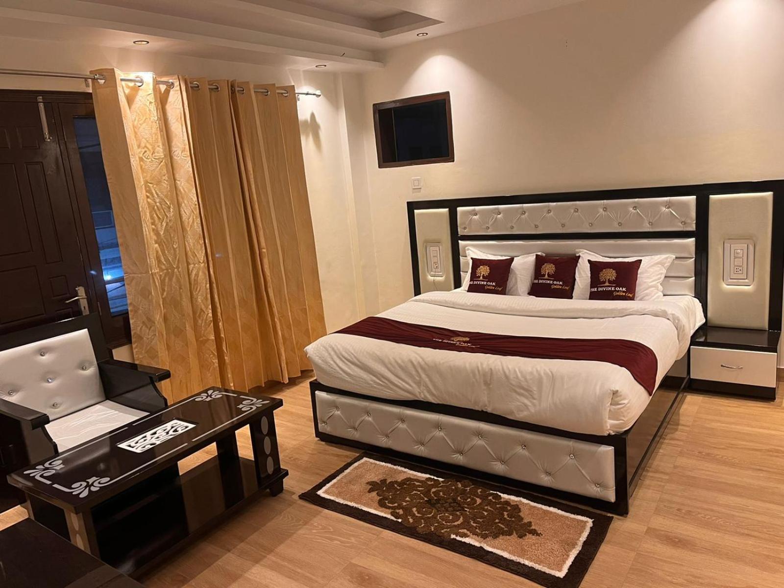 Double Room with Balcony (2 Adults + 1 Child) photo 1