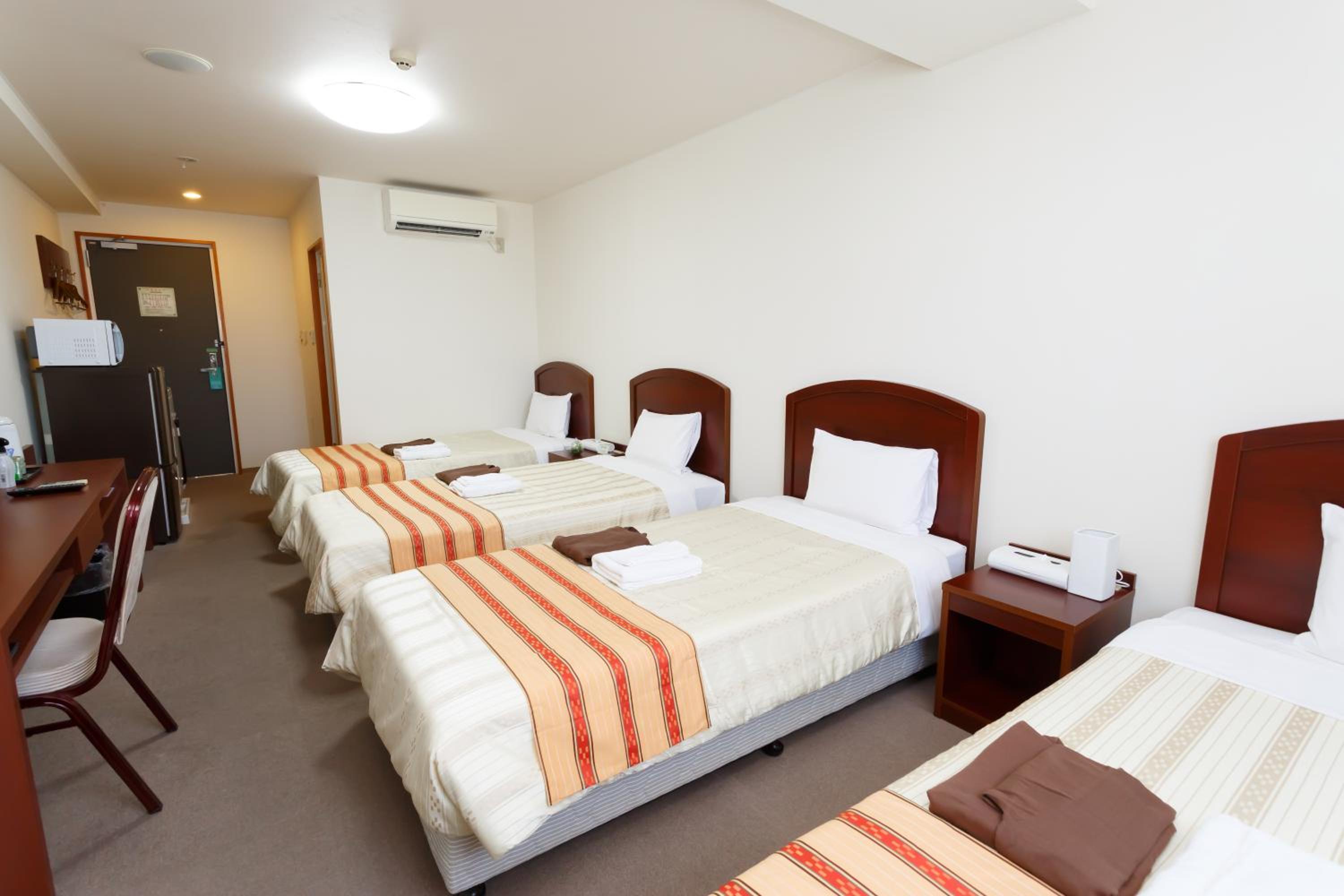 Standard Quadruple Room - Non-Smoking photo 1