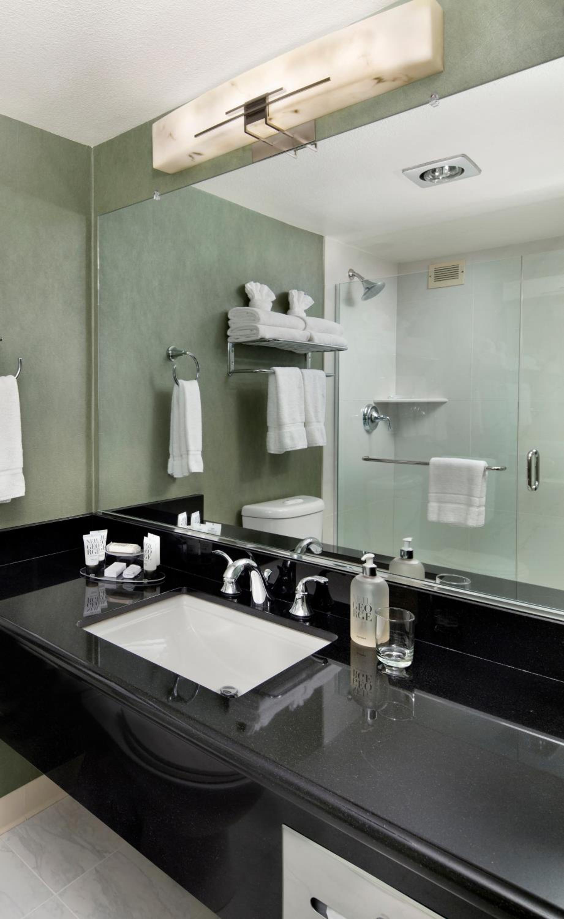 Queen Room - Photo 5