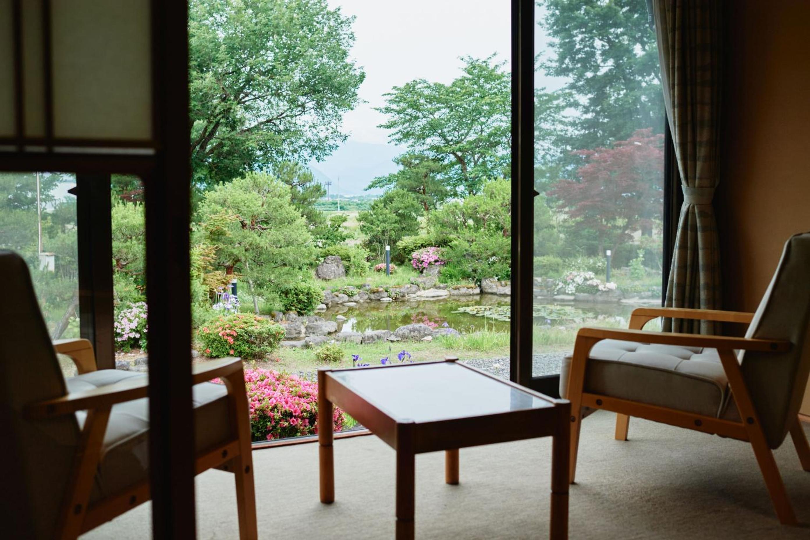 Japanese-Style Superior Room with Bed with Garden View photo 2