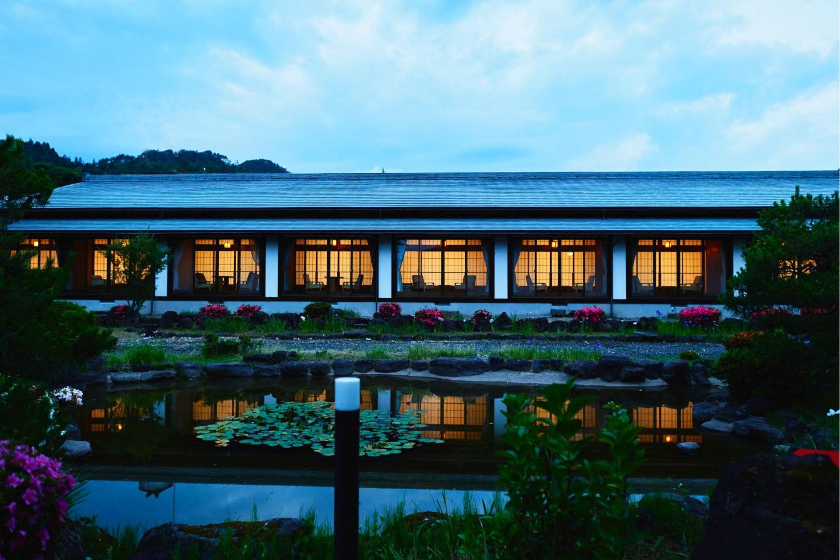 Japanese-Style Superior Room with Bed & Open Air Bath photo 3