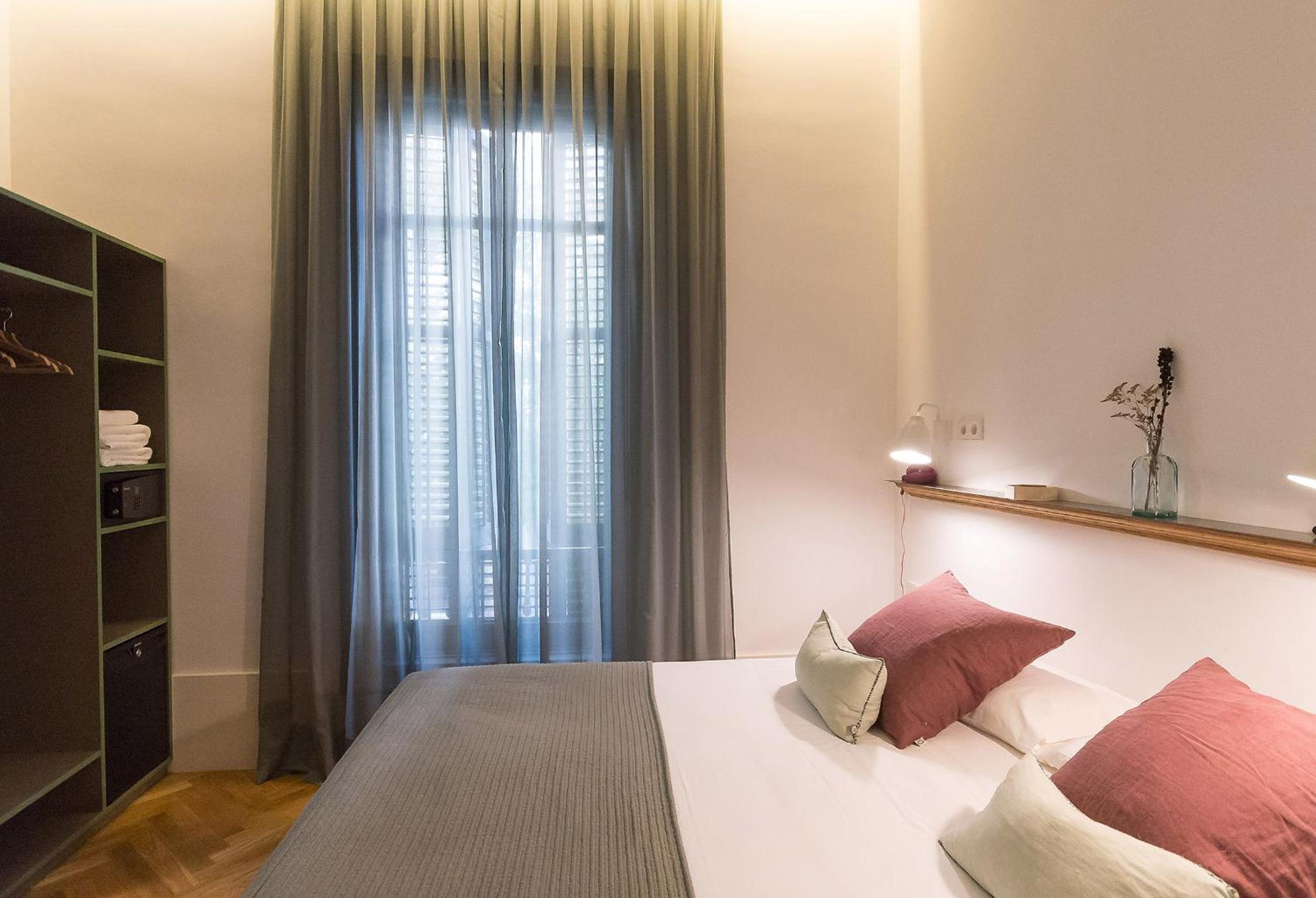 Double or Twin Room with City View photo 3