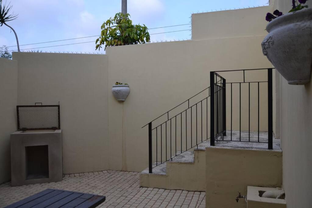 Two-Bedroom Villa - Photo 4
