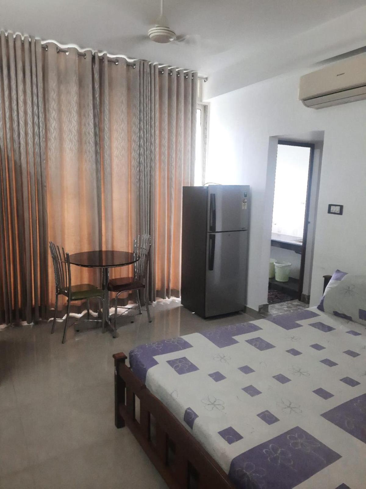 Apartment with Balcony photo 3