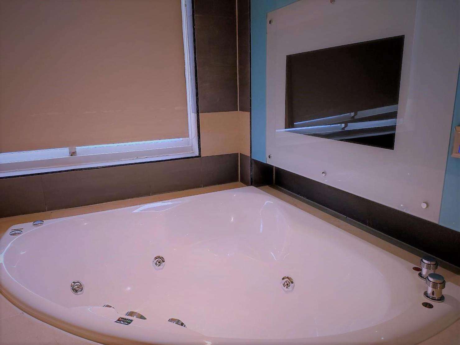 Standard Double Suite - Photo 10