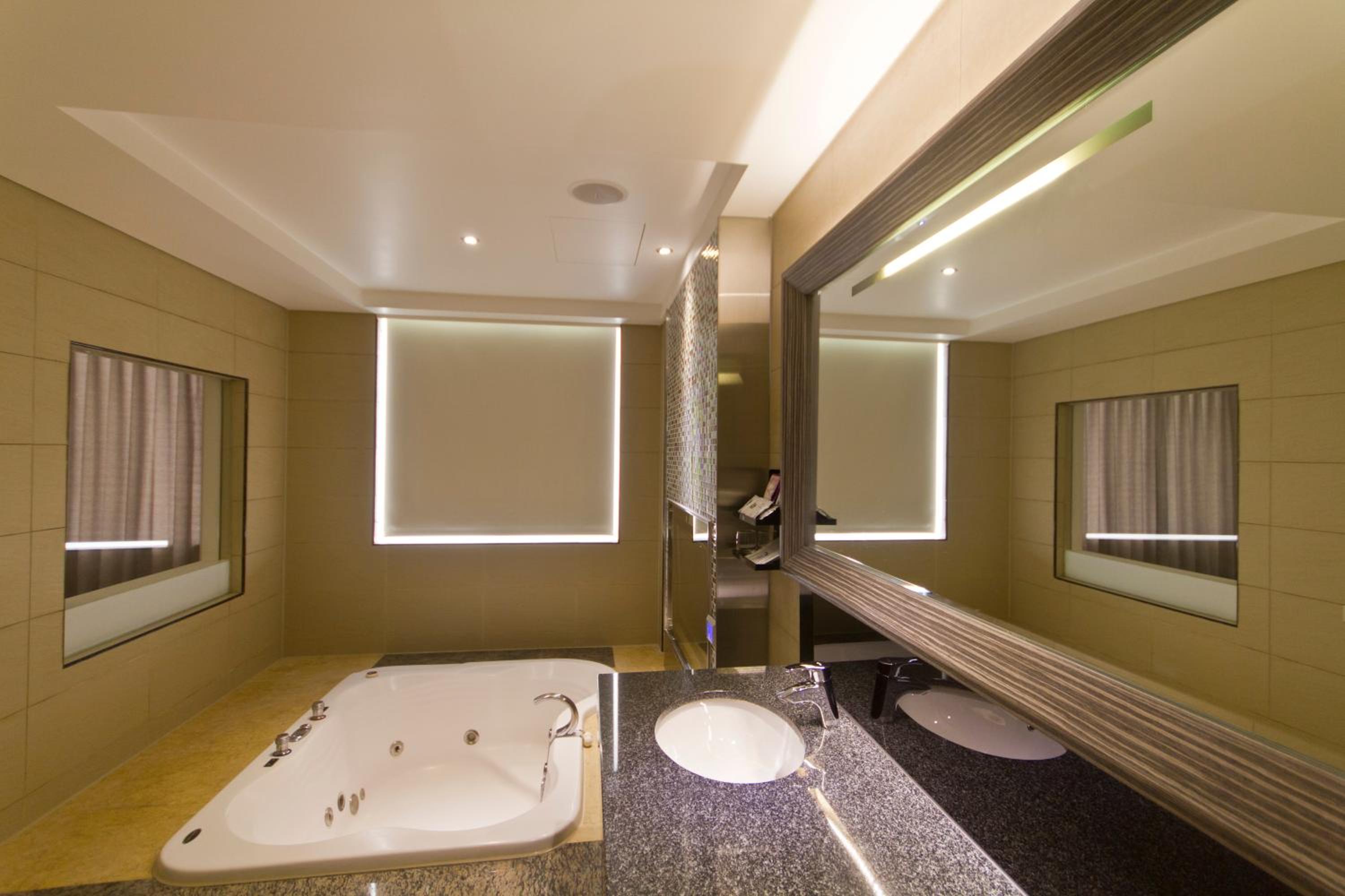 Standard Double Suite - Photo 4