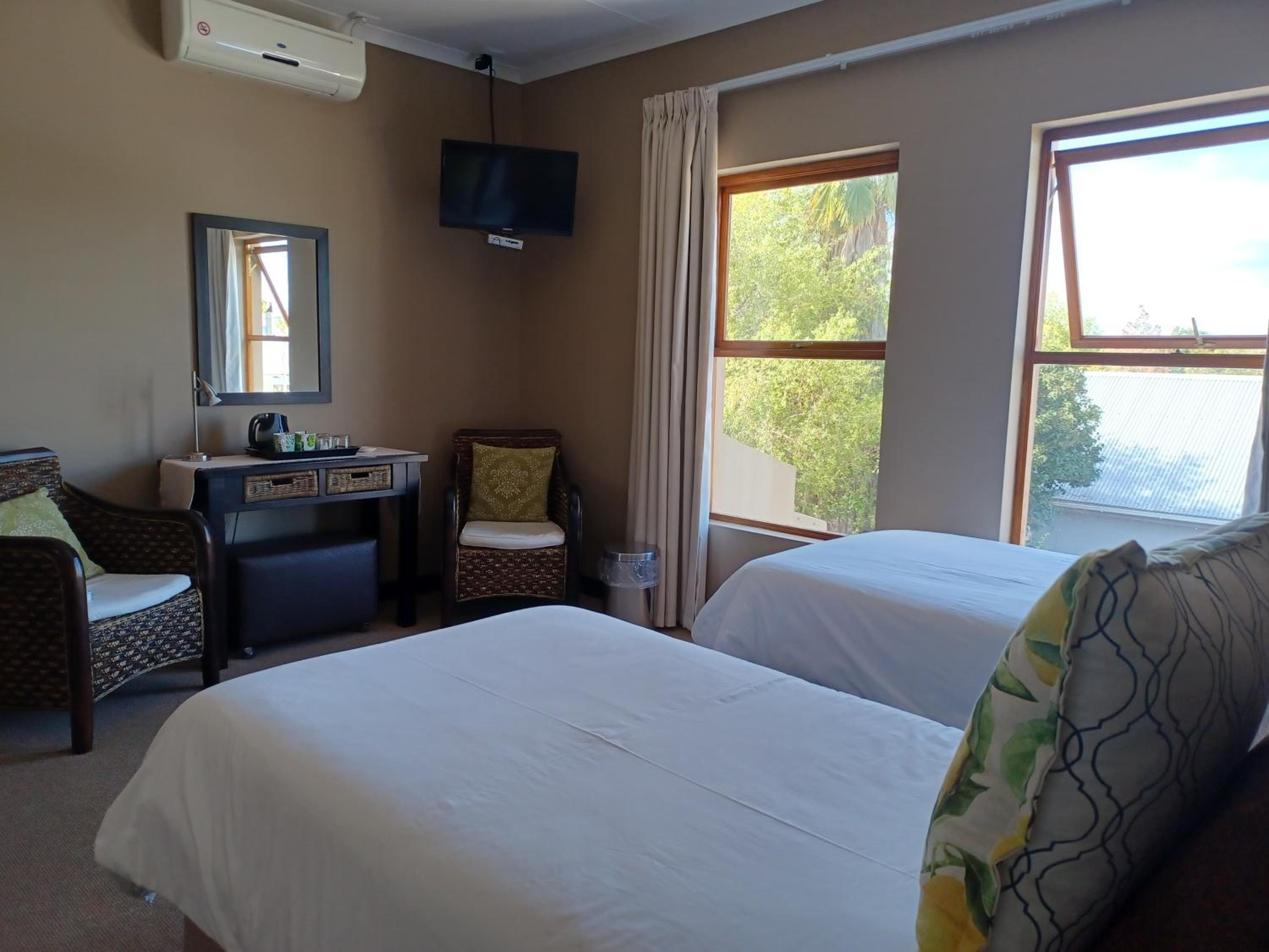 Standard Twin Room photo 3