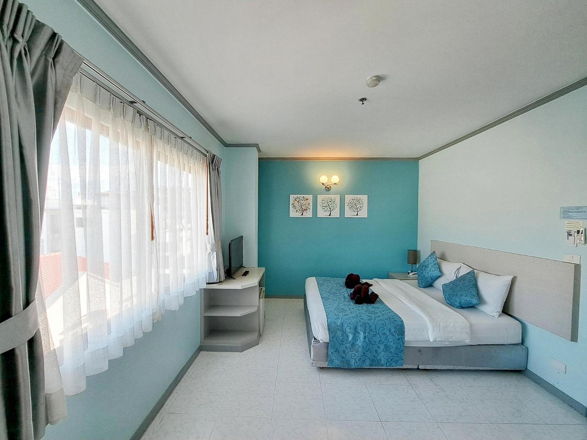 Standard Double or Twin Room - Photo 3