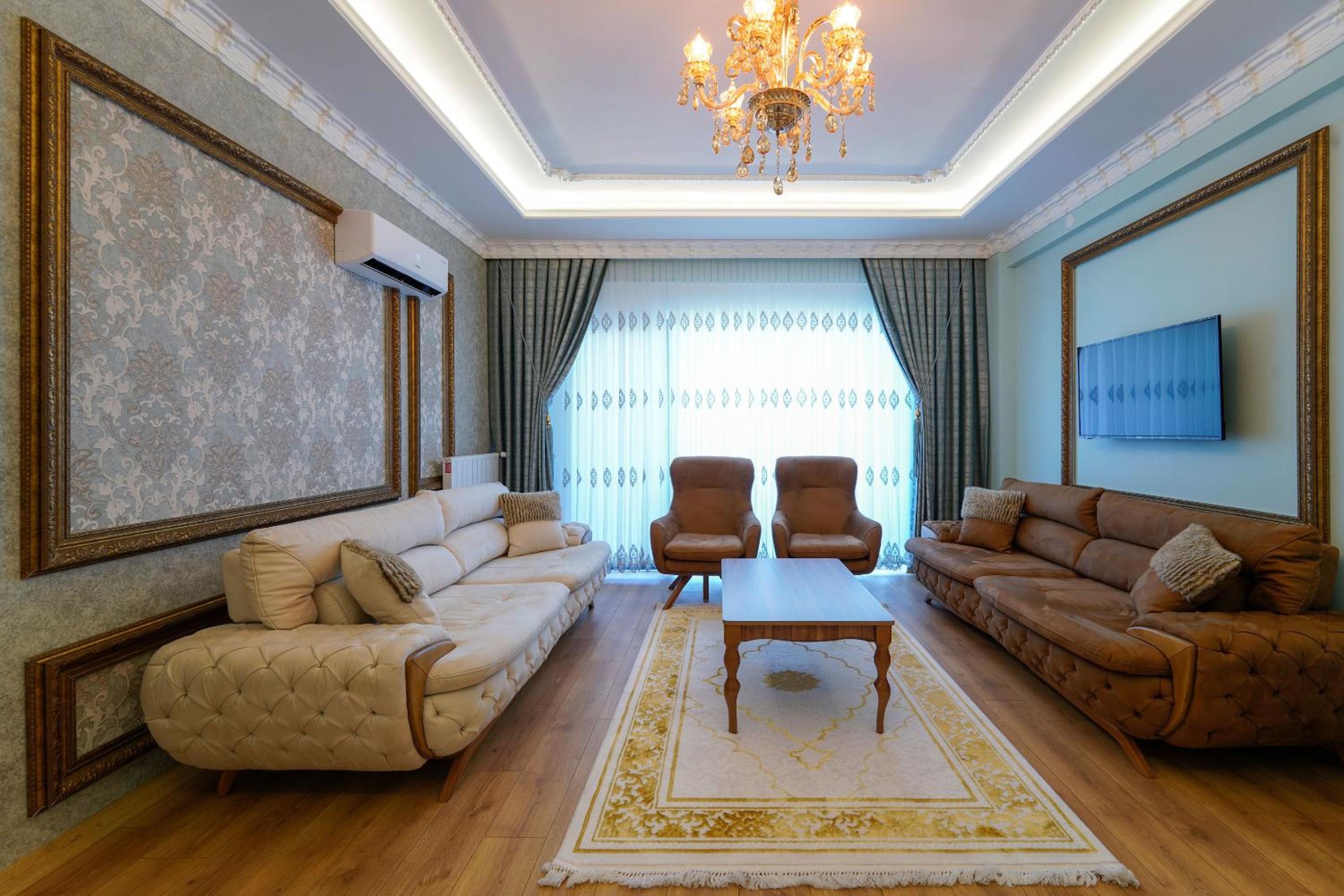 King Suite - Photo 13