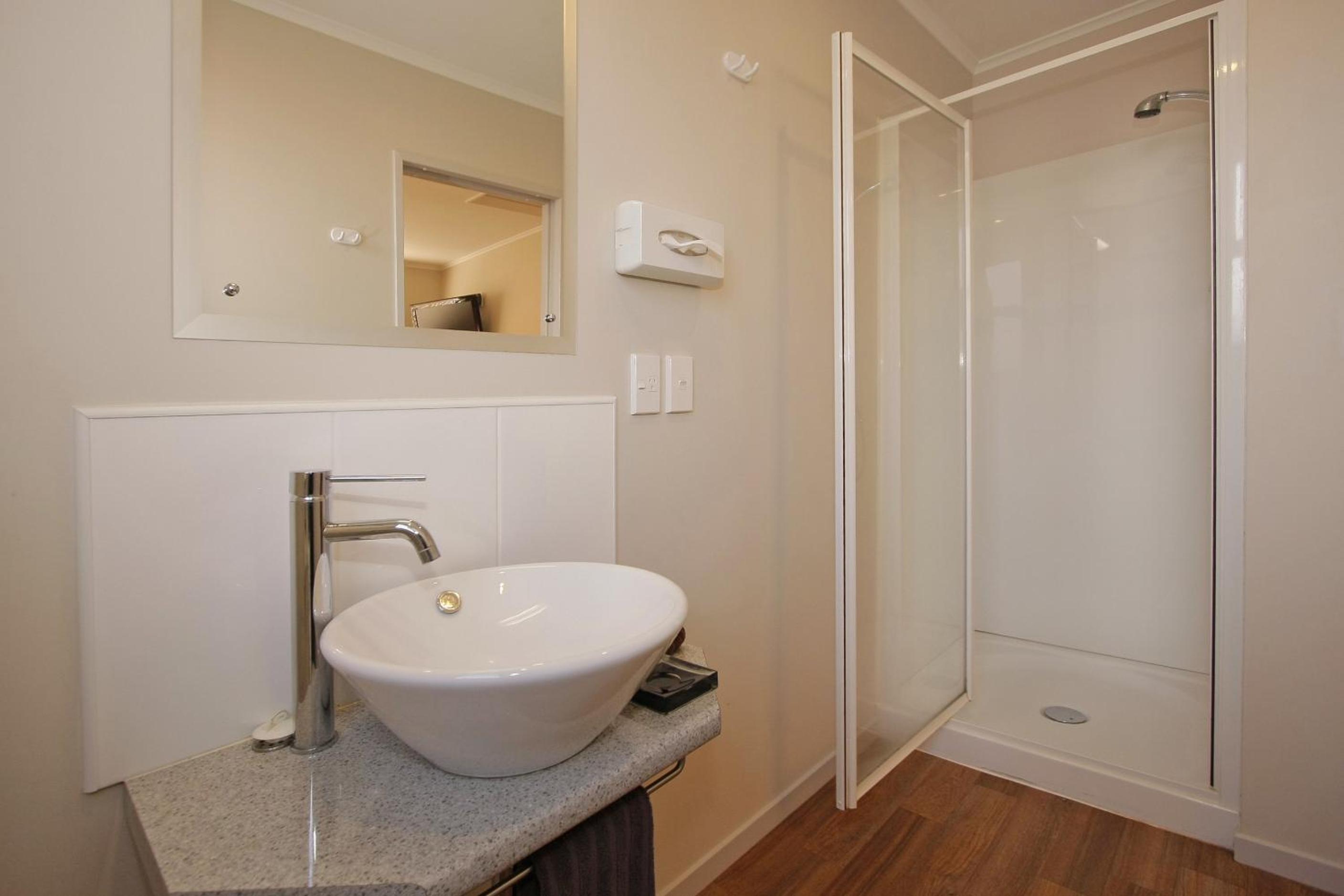 One-Bedroom Apartment - Photo 3