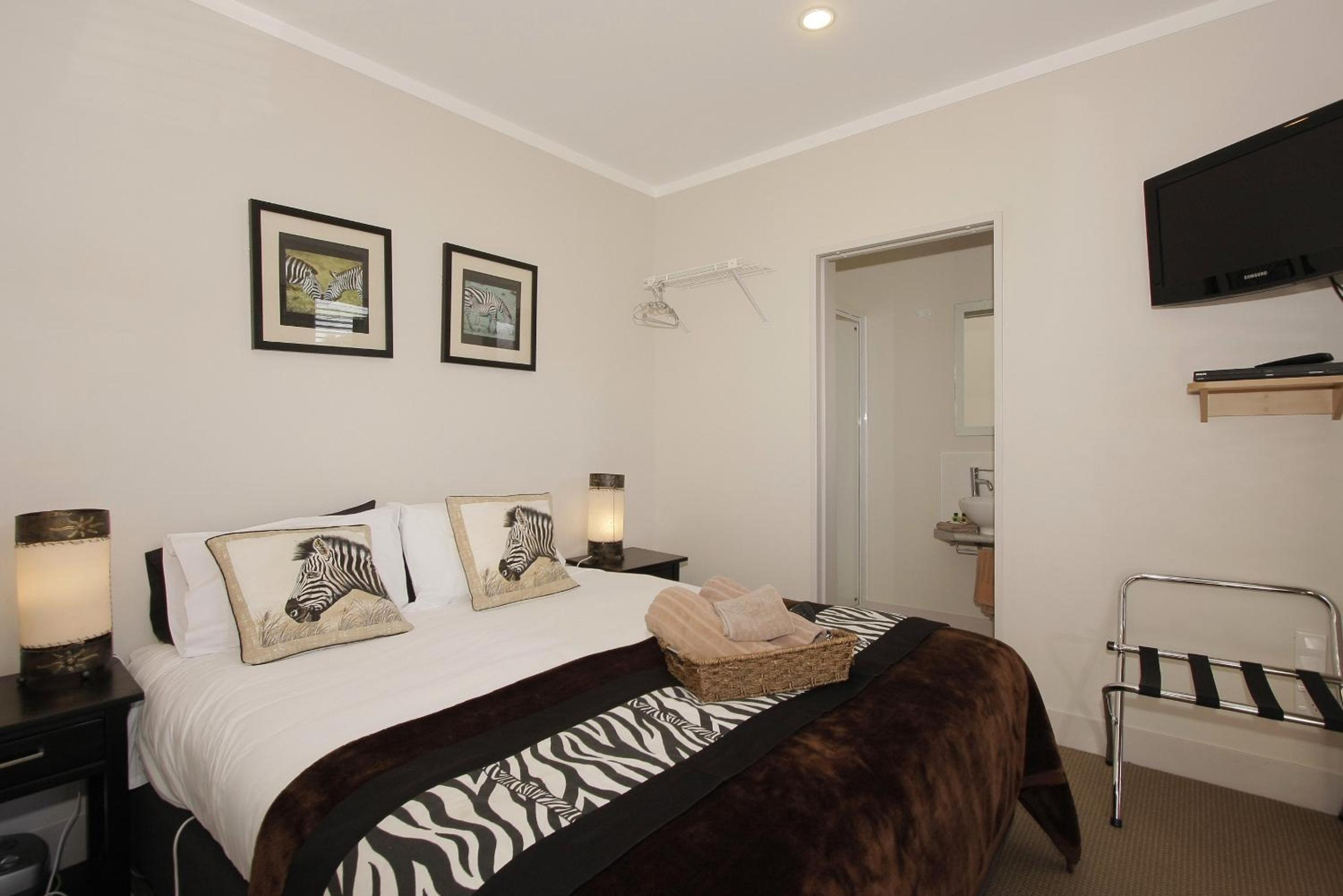 Two-Bedroom Apartment - Photo 7