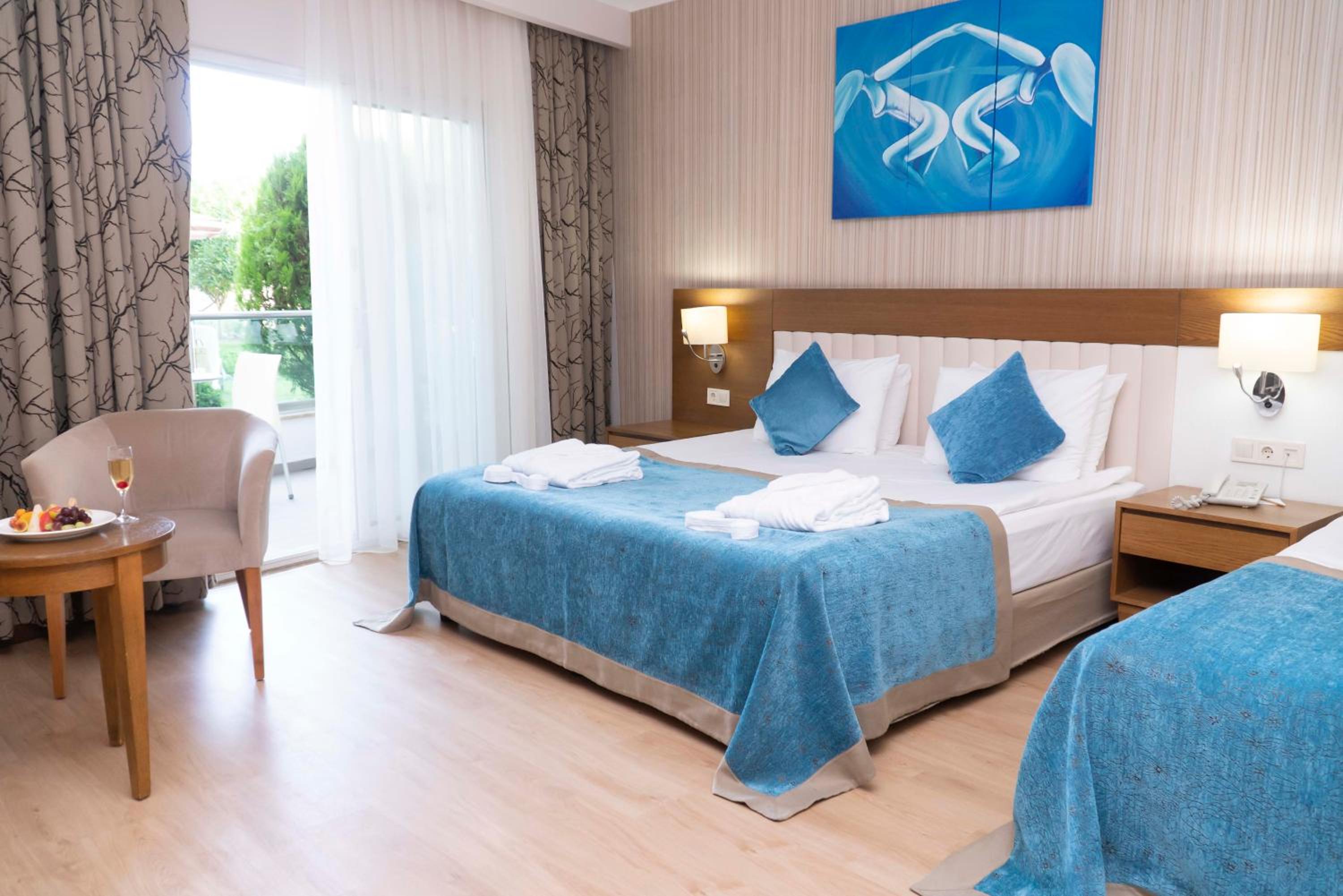 Double or Twin Room with Land View photo 1