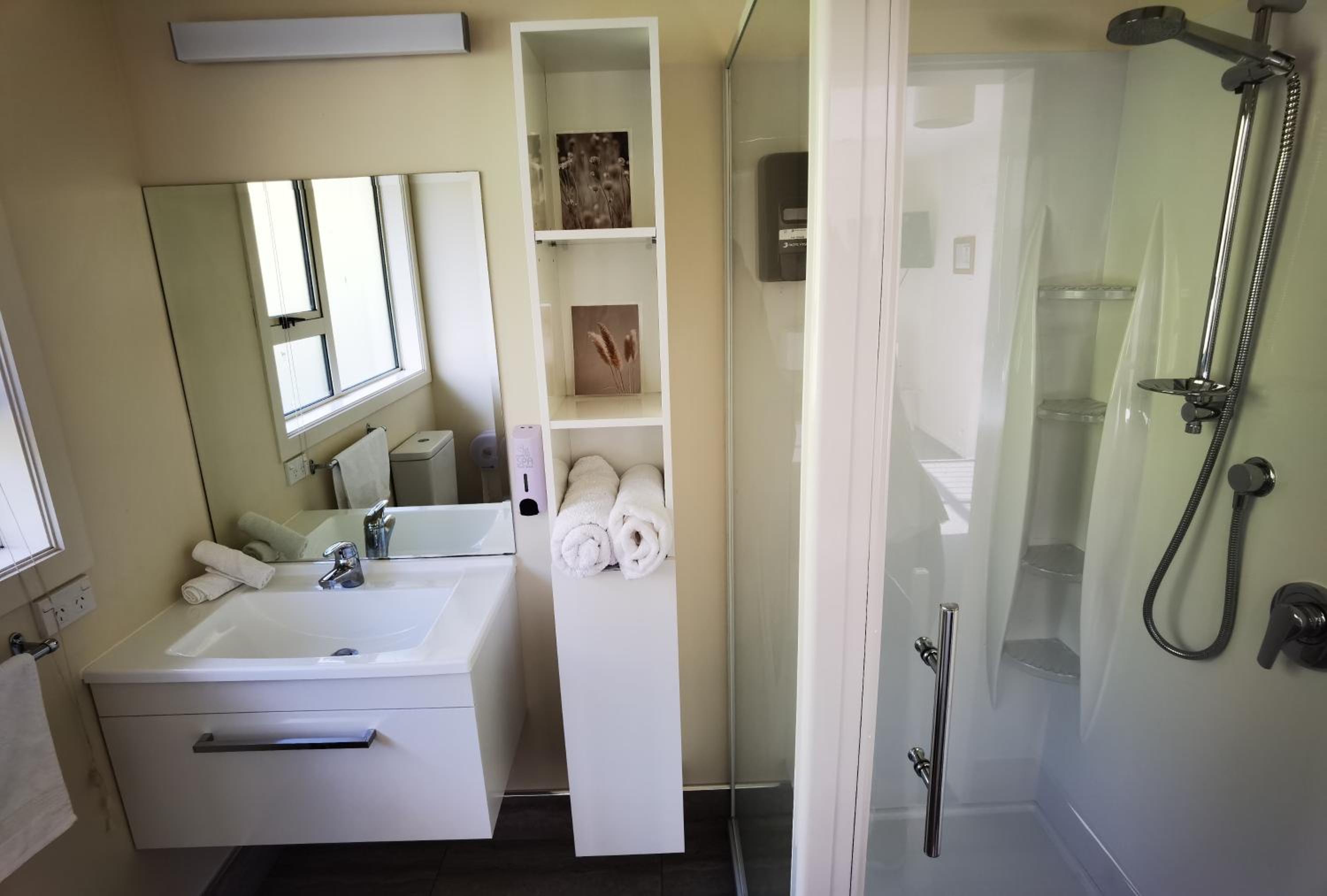 Deluxe Double Room with Balcony photo 2