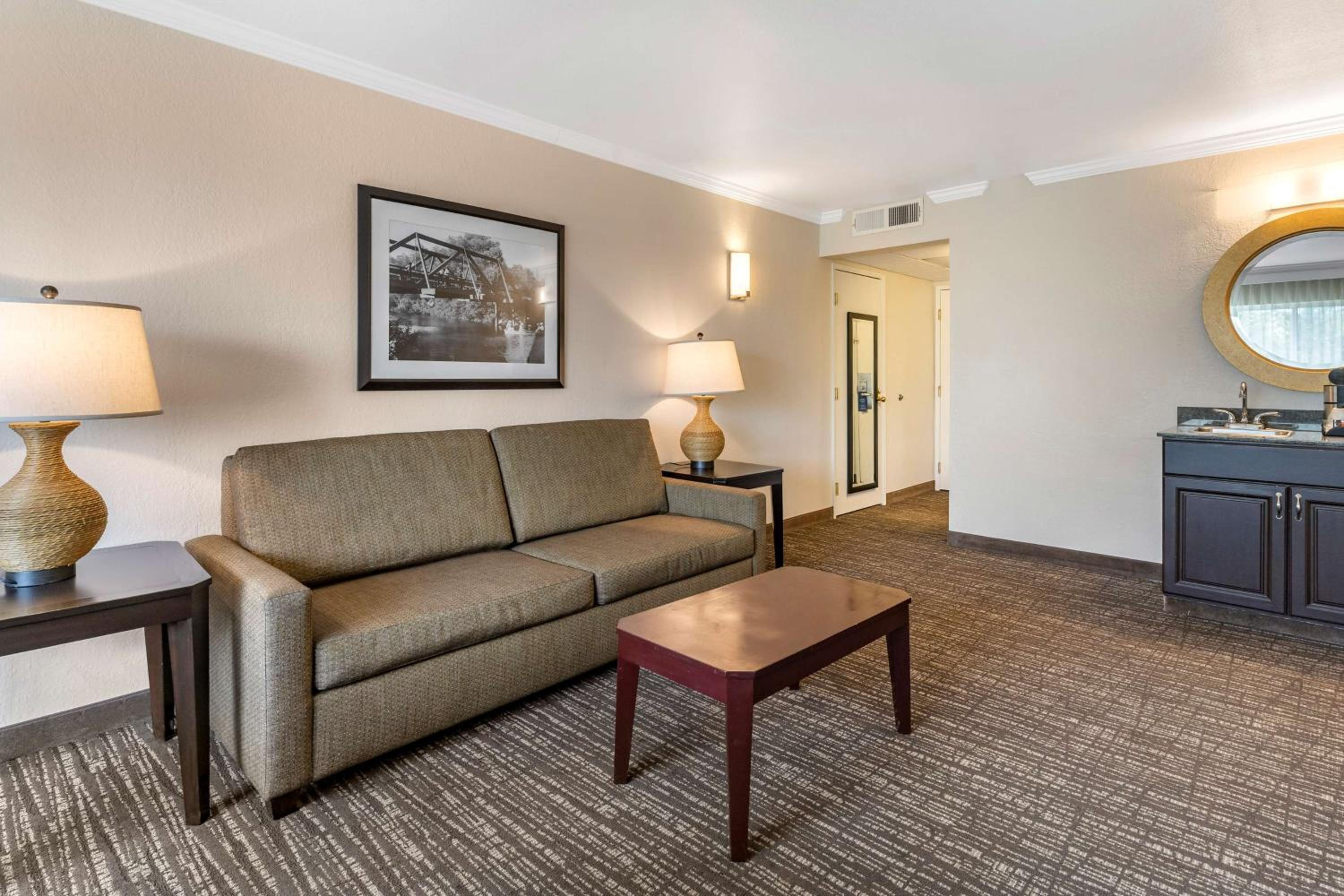 Two Room Suite with King Bed - Photo 2