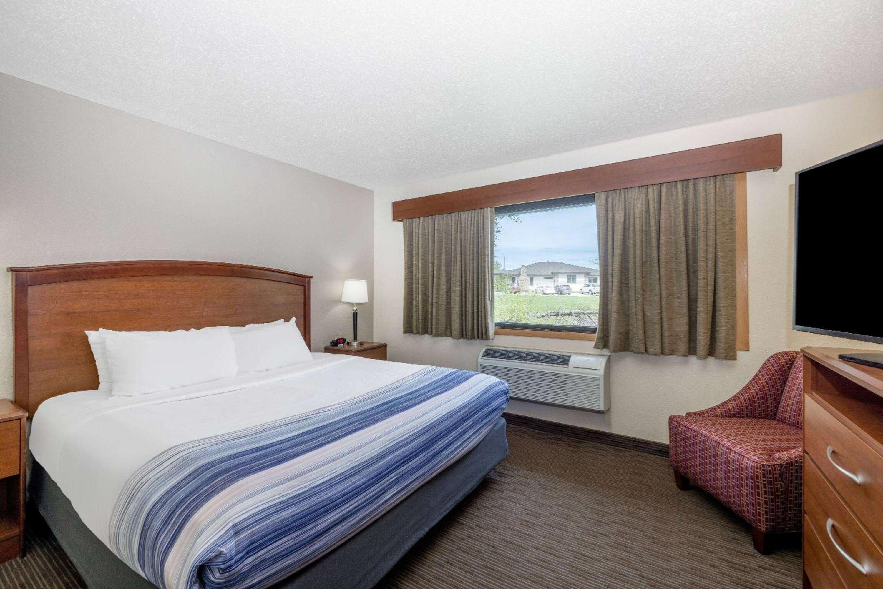 King Room - Non-Smoking - Photo 1