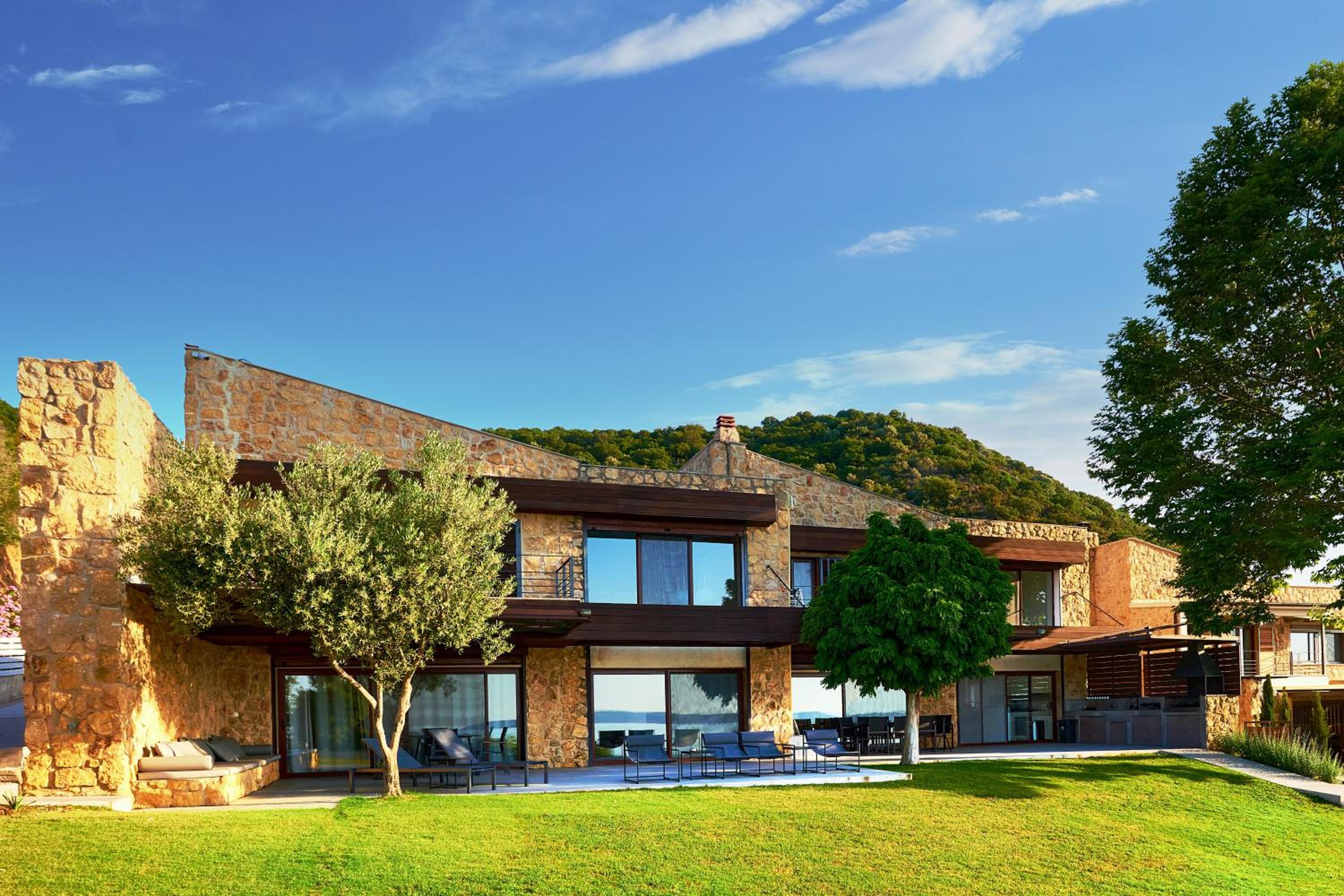 Deluxe Villa photo 2