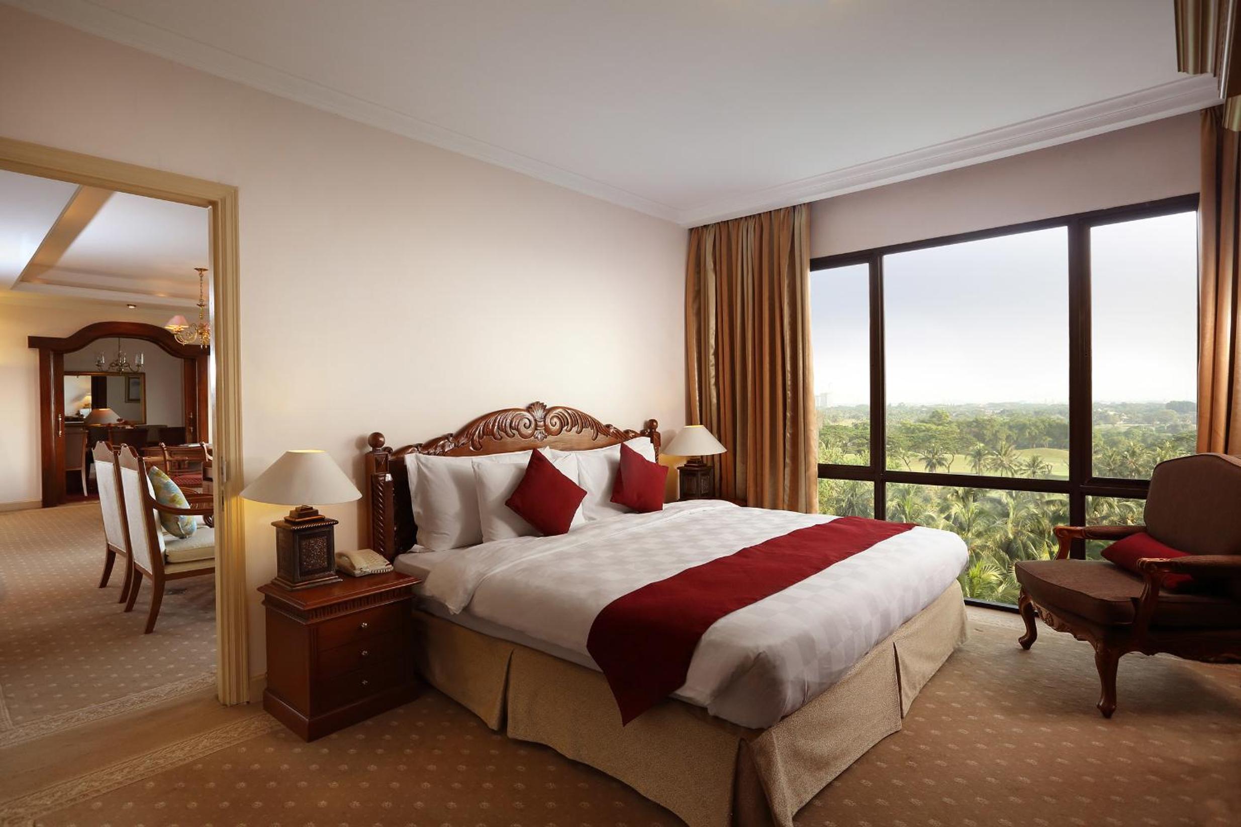 Aryaduta Suite - Photo 2