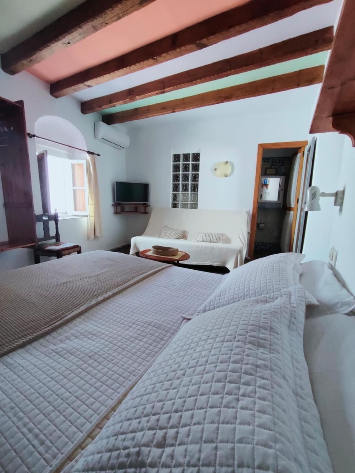 Deluxe Double Room - Photo 3