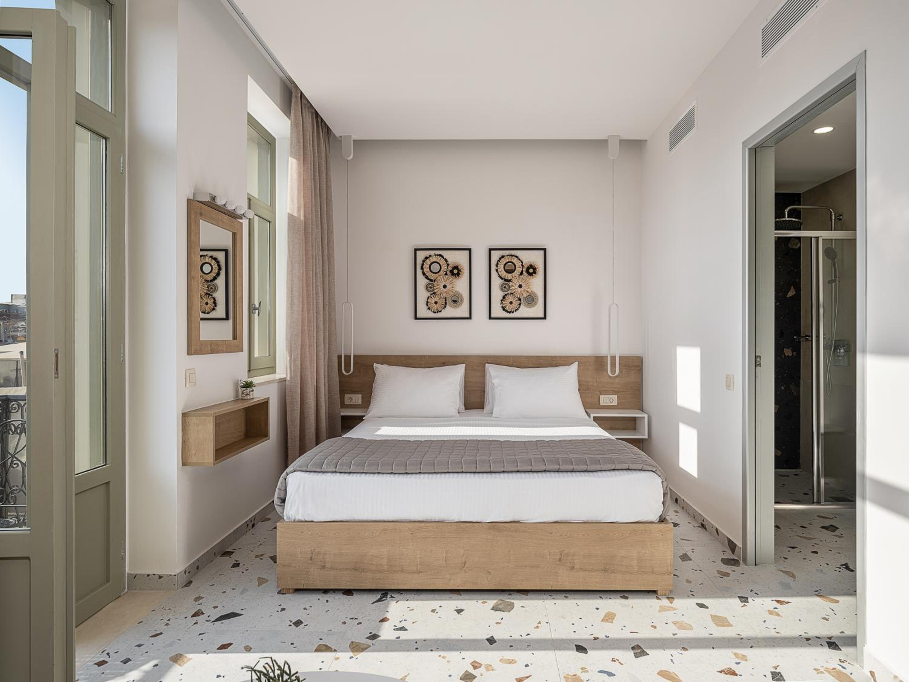 Deluxe Suite with Sea View