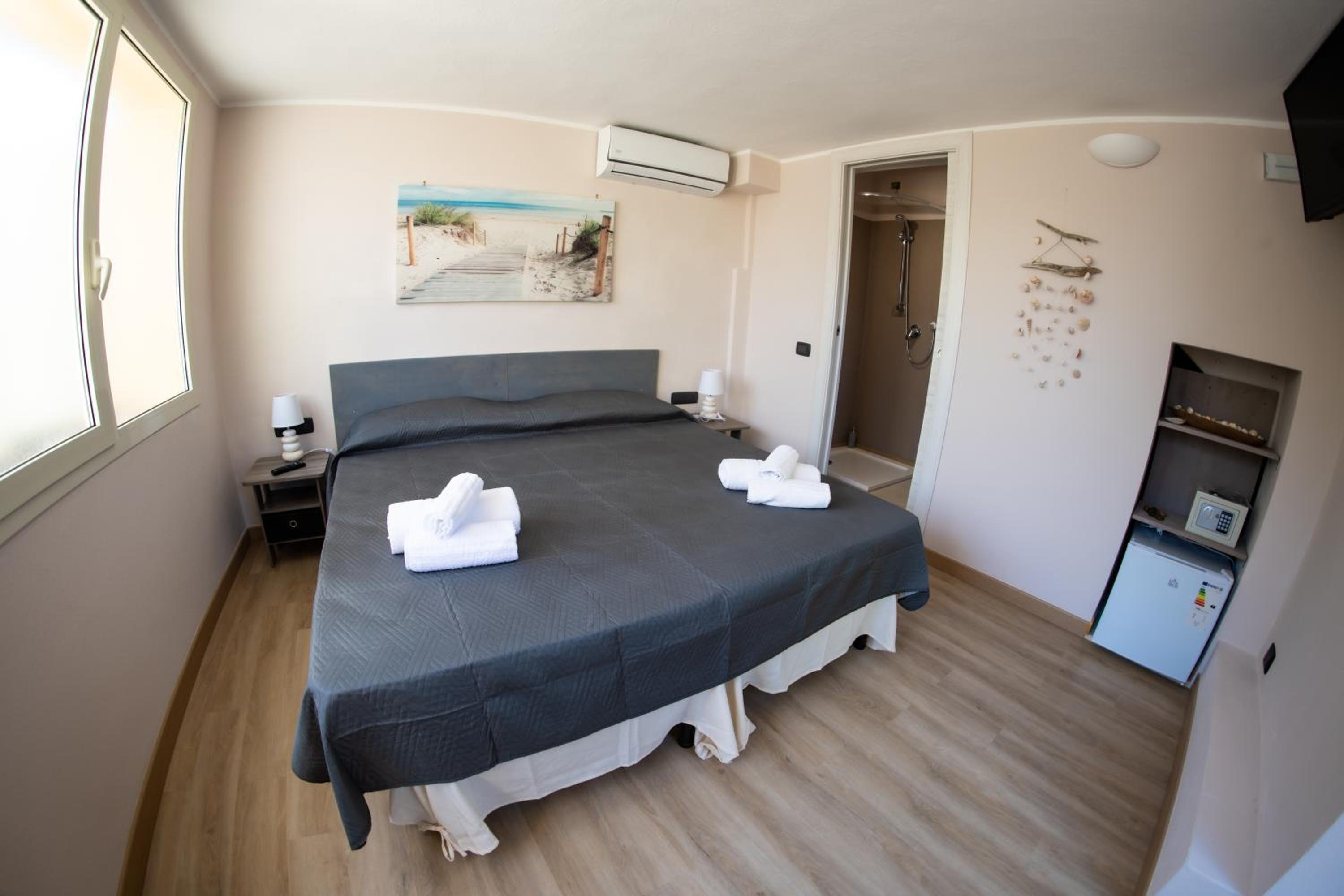 Large Double Room
