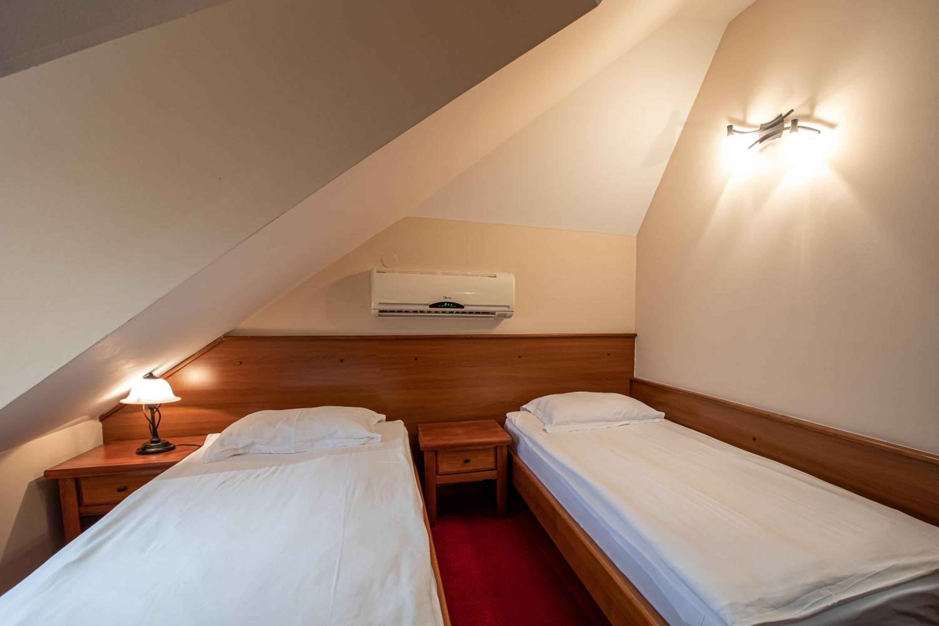 Economy Double or Twin Room photo 1