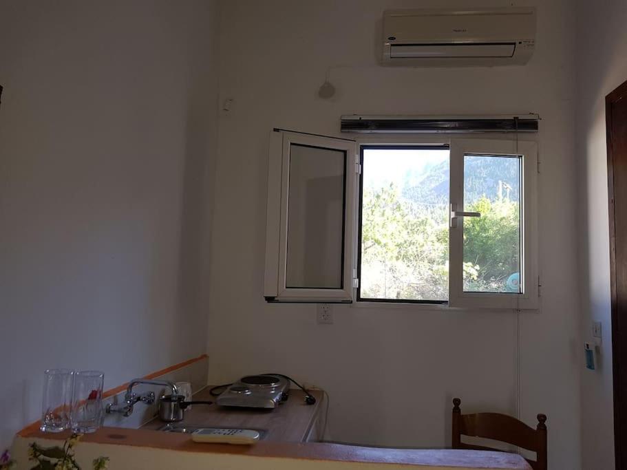 Double Room with Balcony - Photo 18