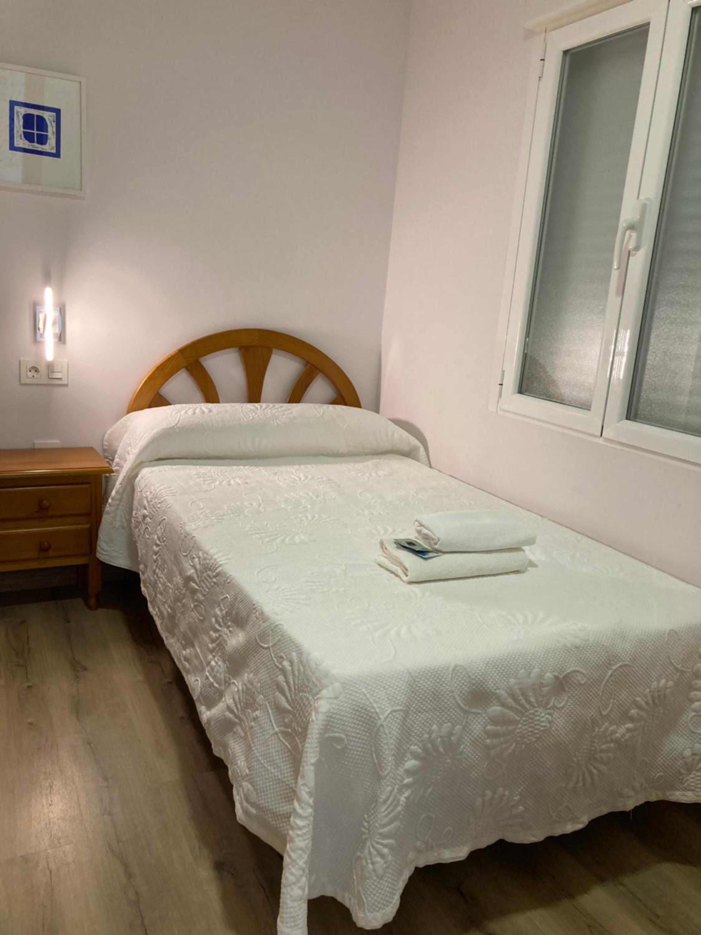 Small Single Room photo 2