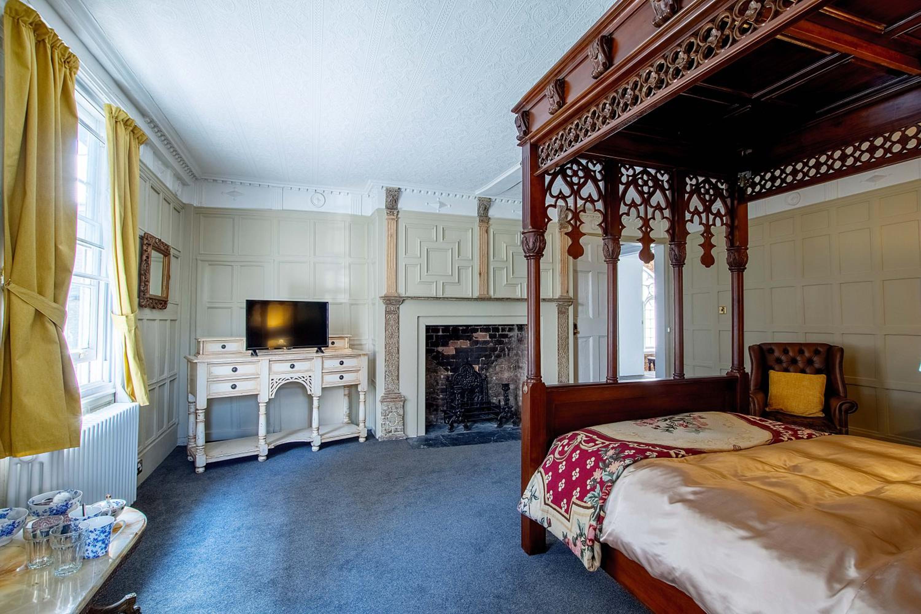 Superior King Room - Photo 18