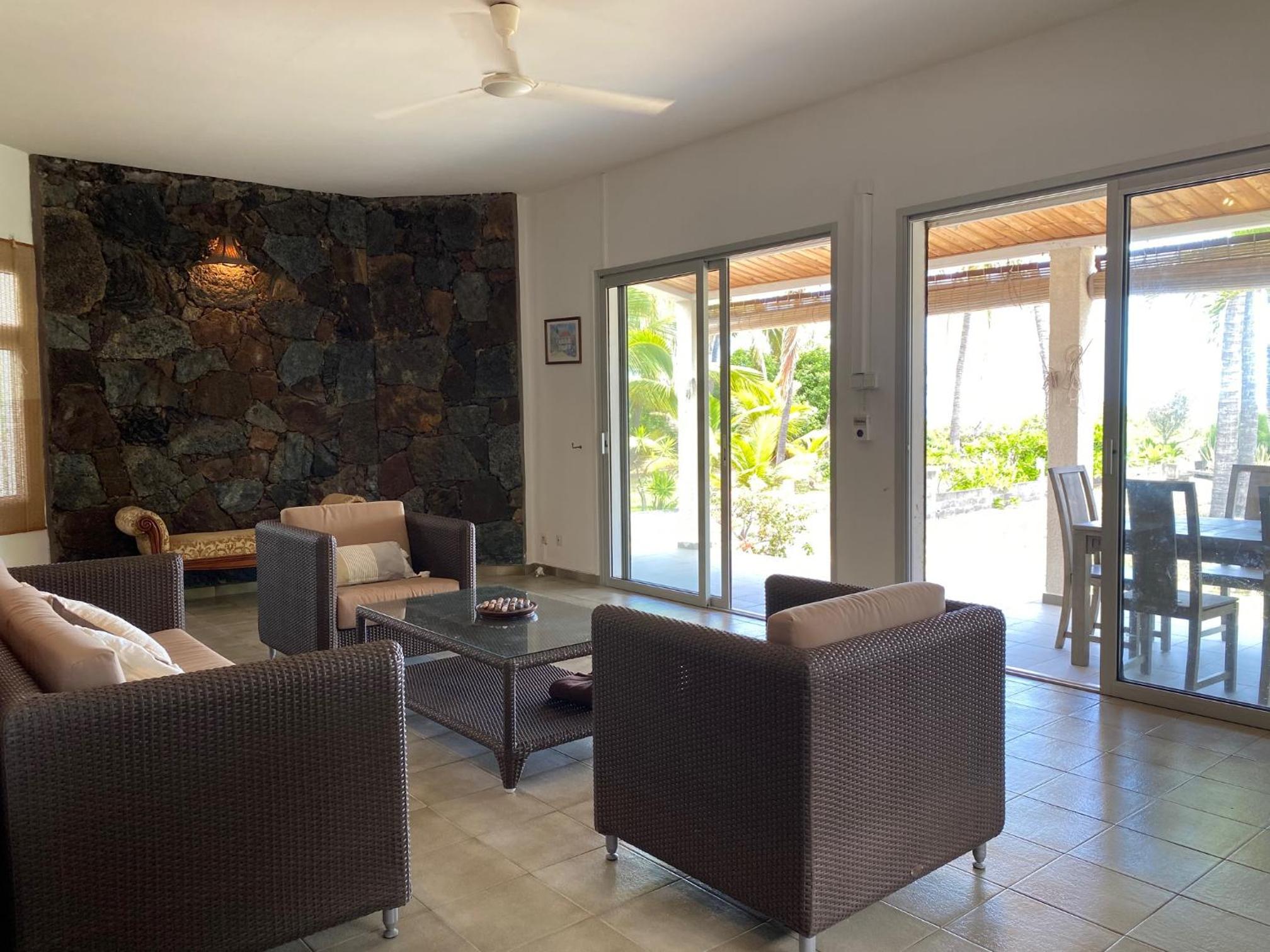 Villa photo 1