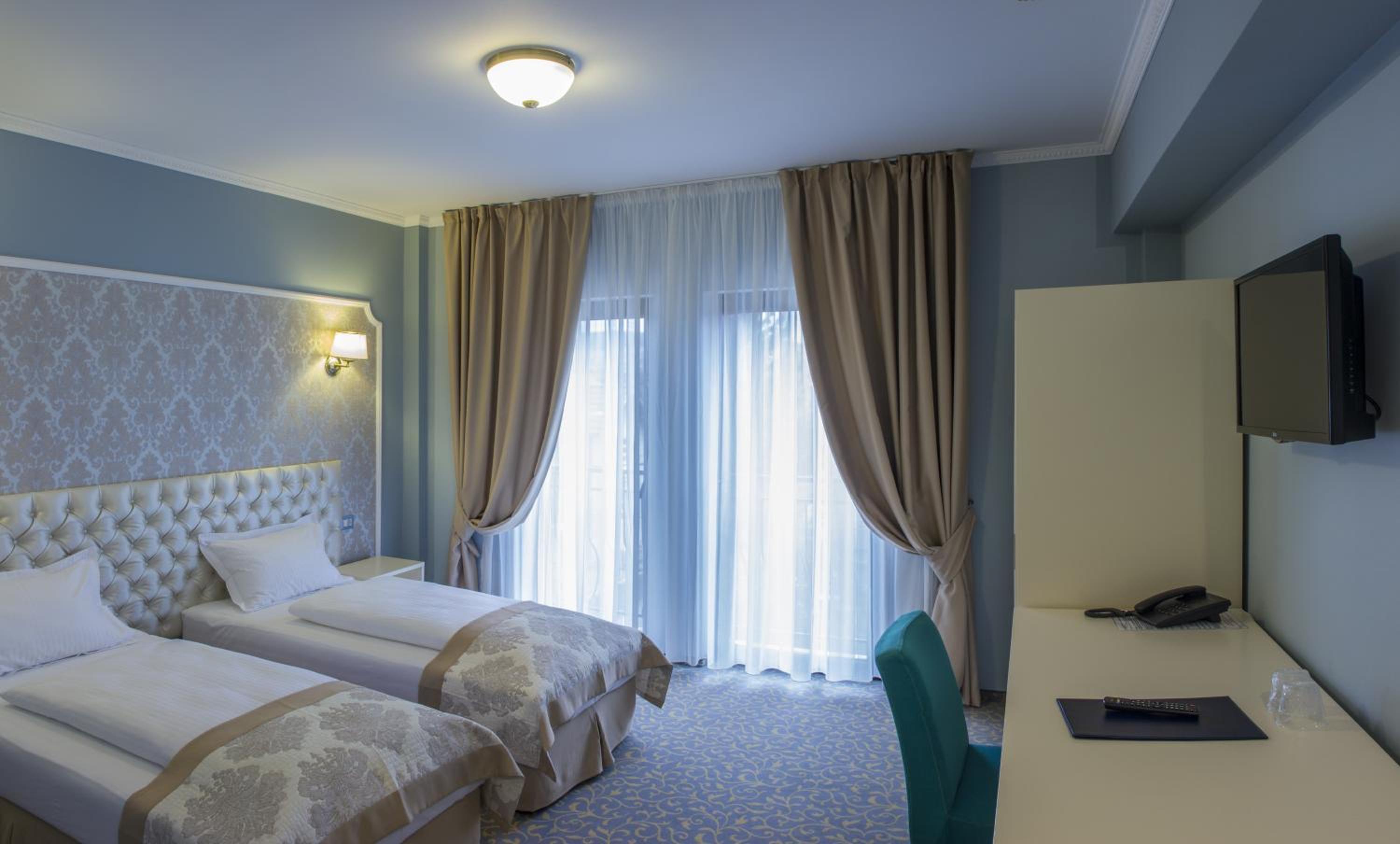 Superior Double or Twin Room - Photo 1