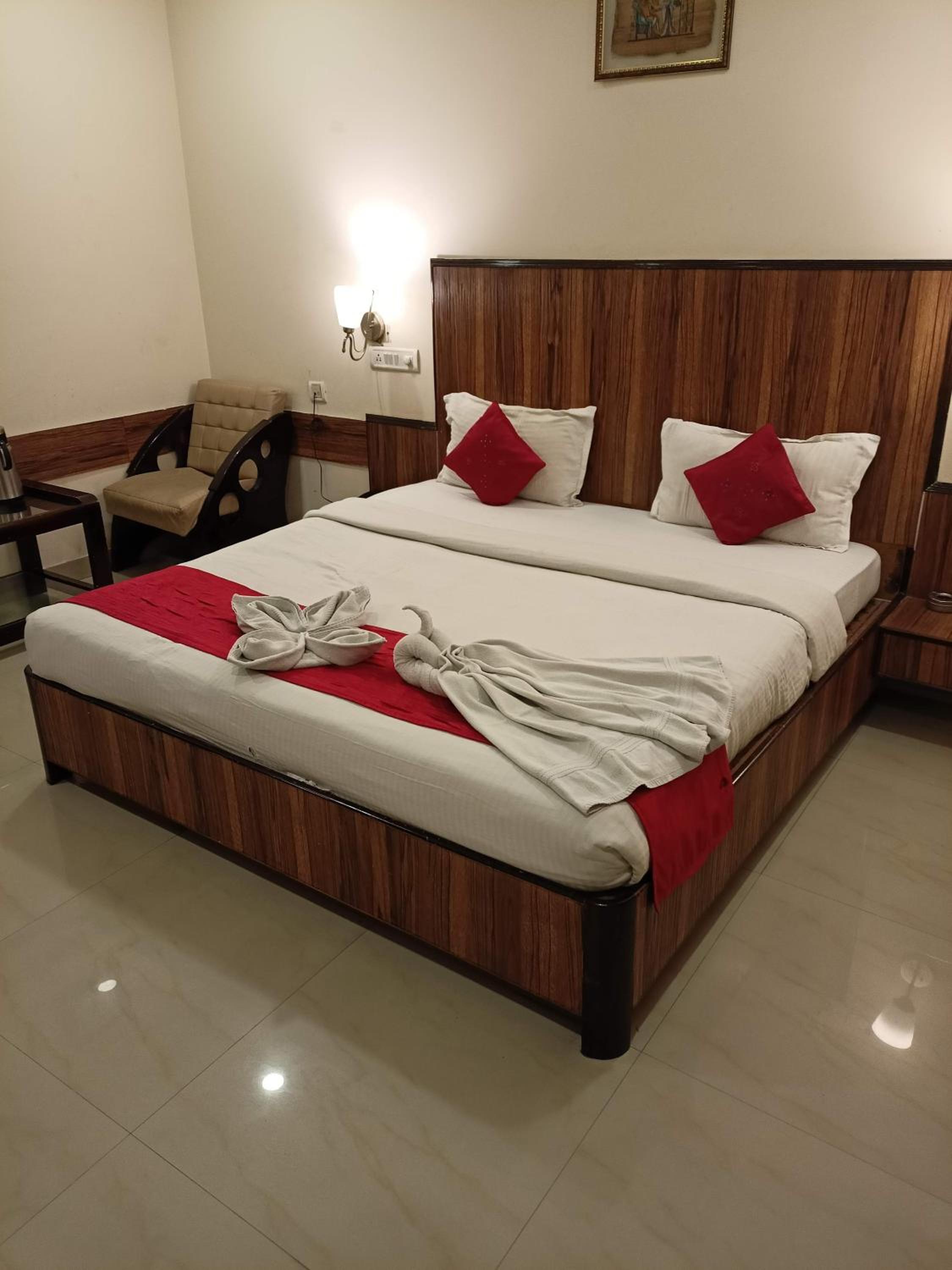 Deluxe Room - Photo 3