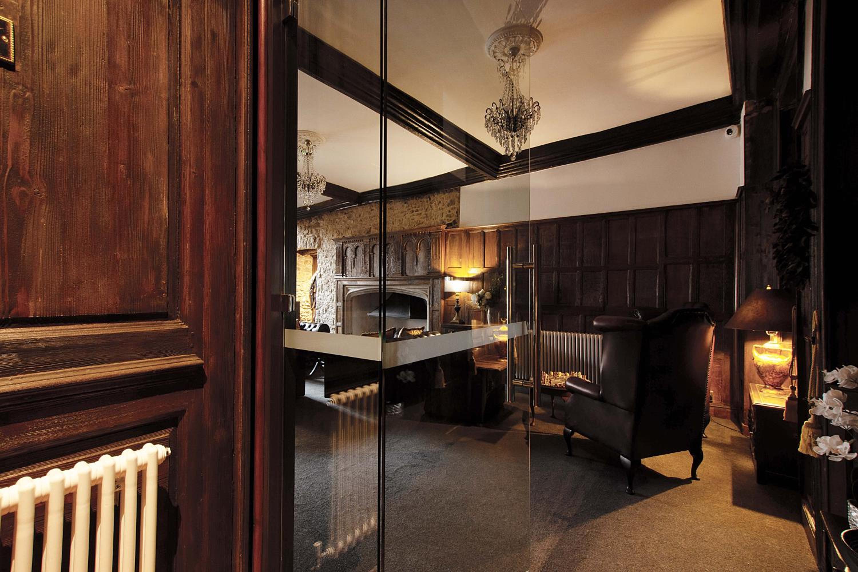 Double Room with Private Bathroom - Photo 36