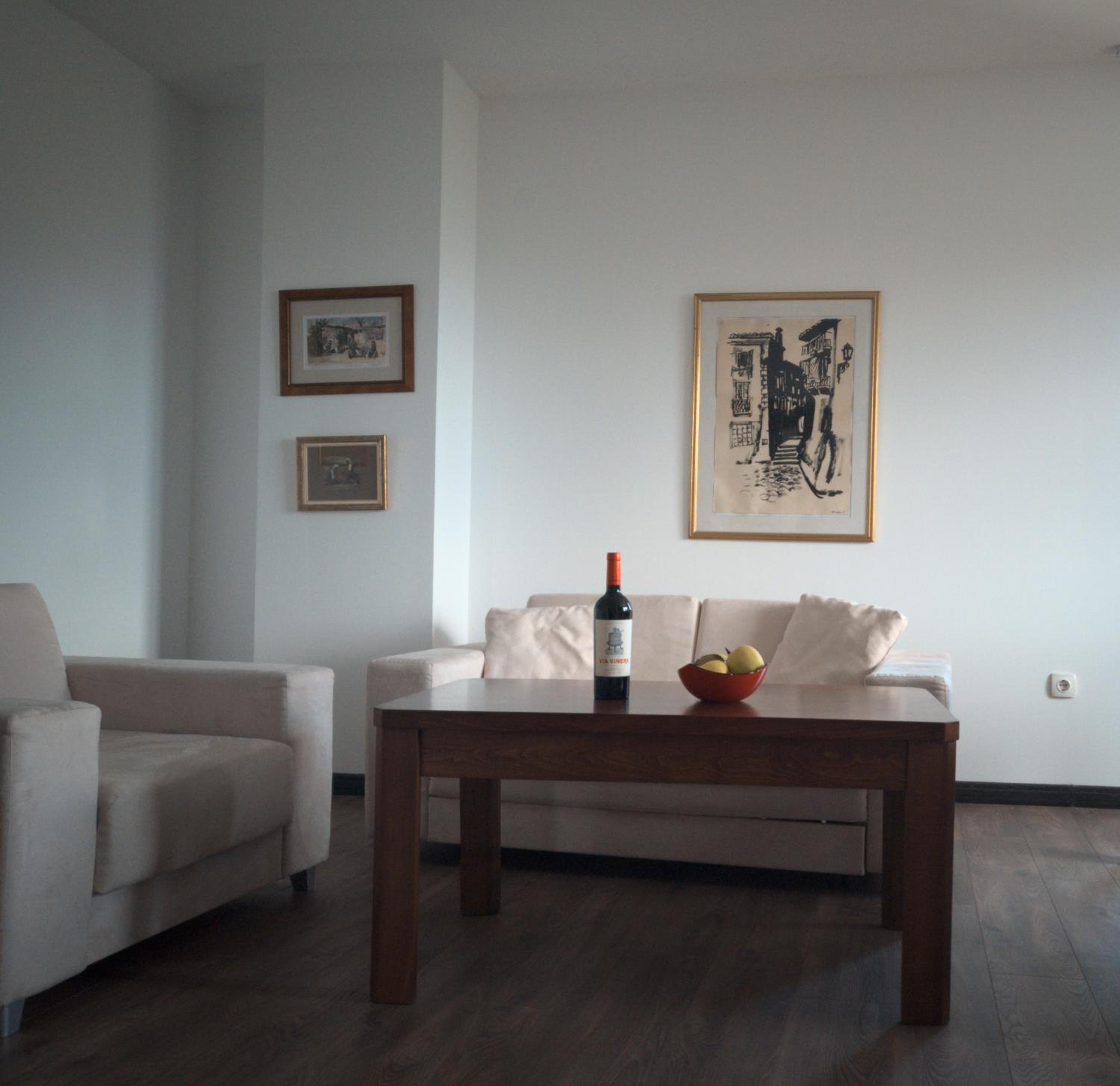 One-Bedroom Apartment - Photo 37