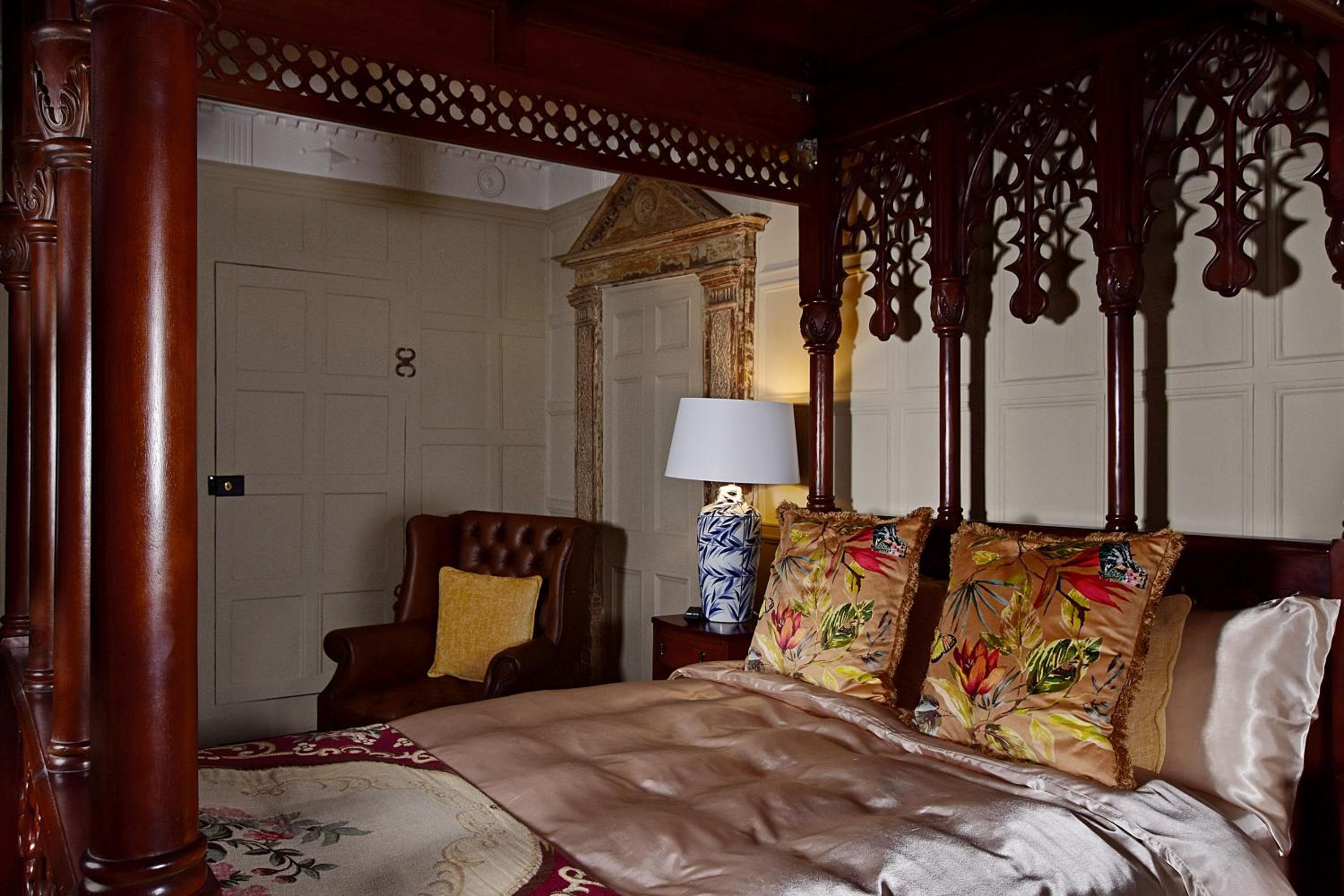 Superior King Room - Photo 31