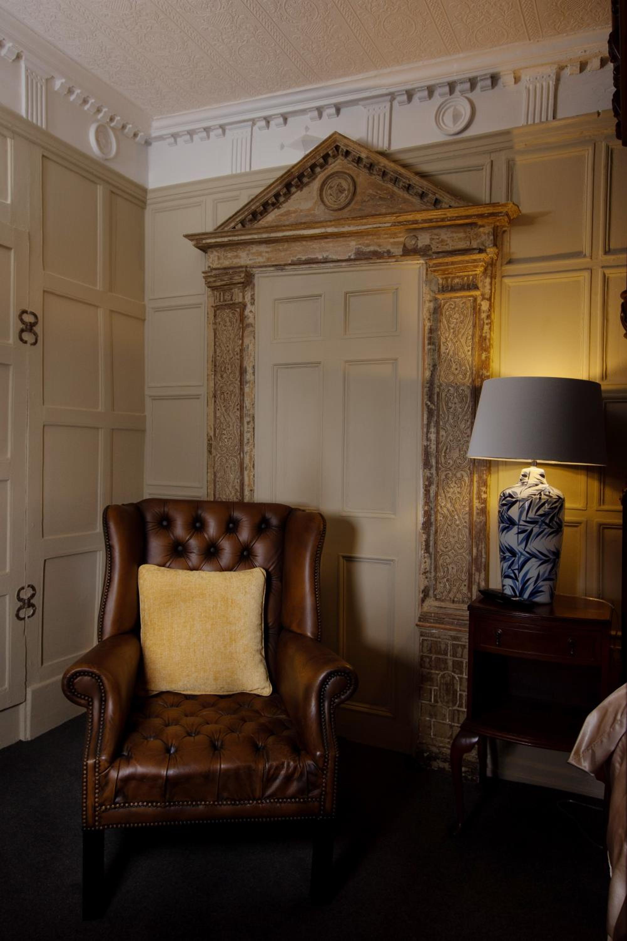 Superior King Room - Photo 37