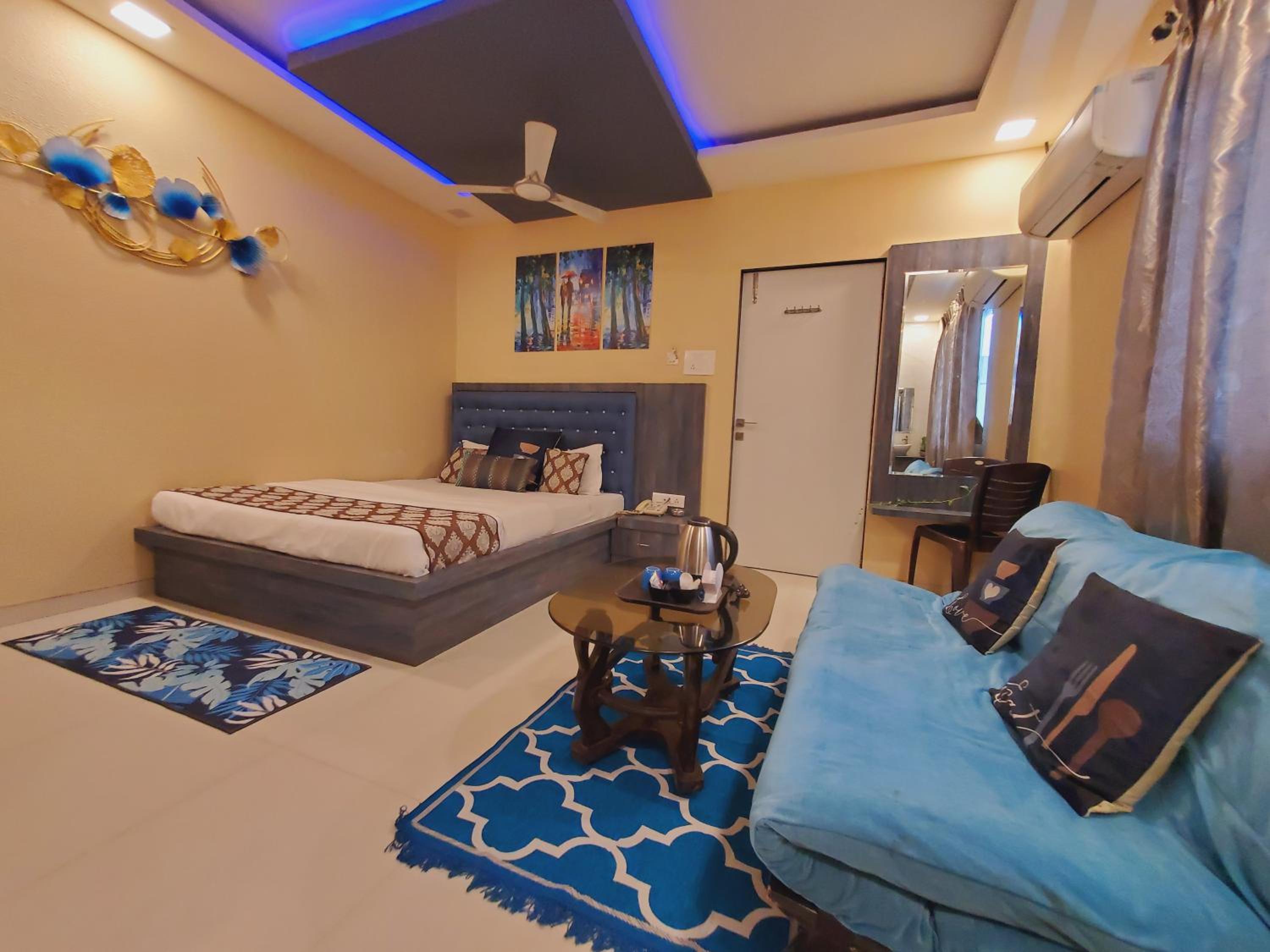 Deluxe Suite
