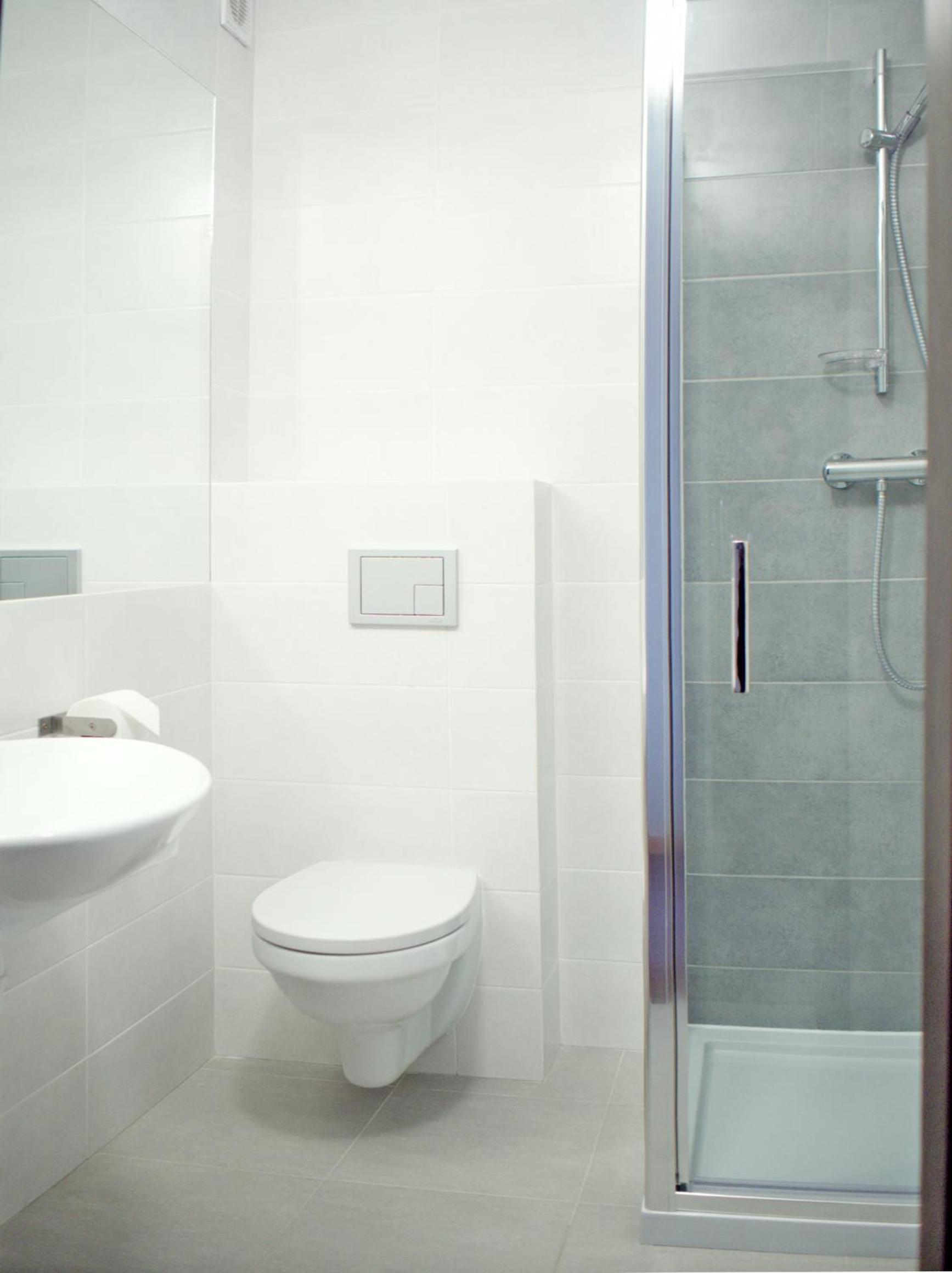 Double or Twin Room - Photo 10