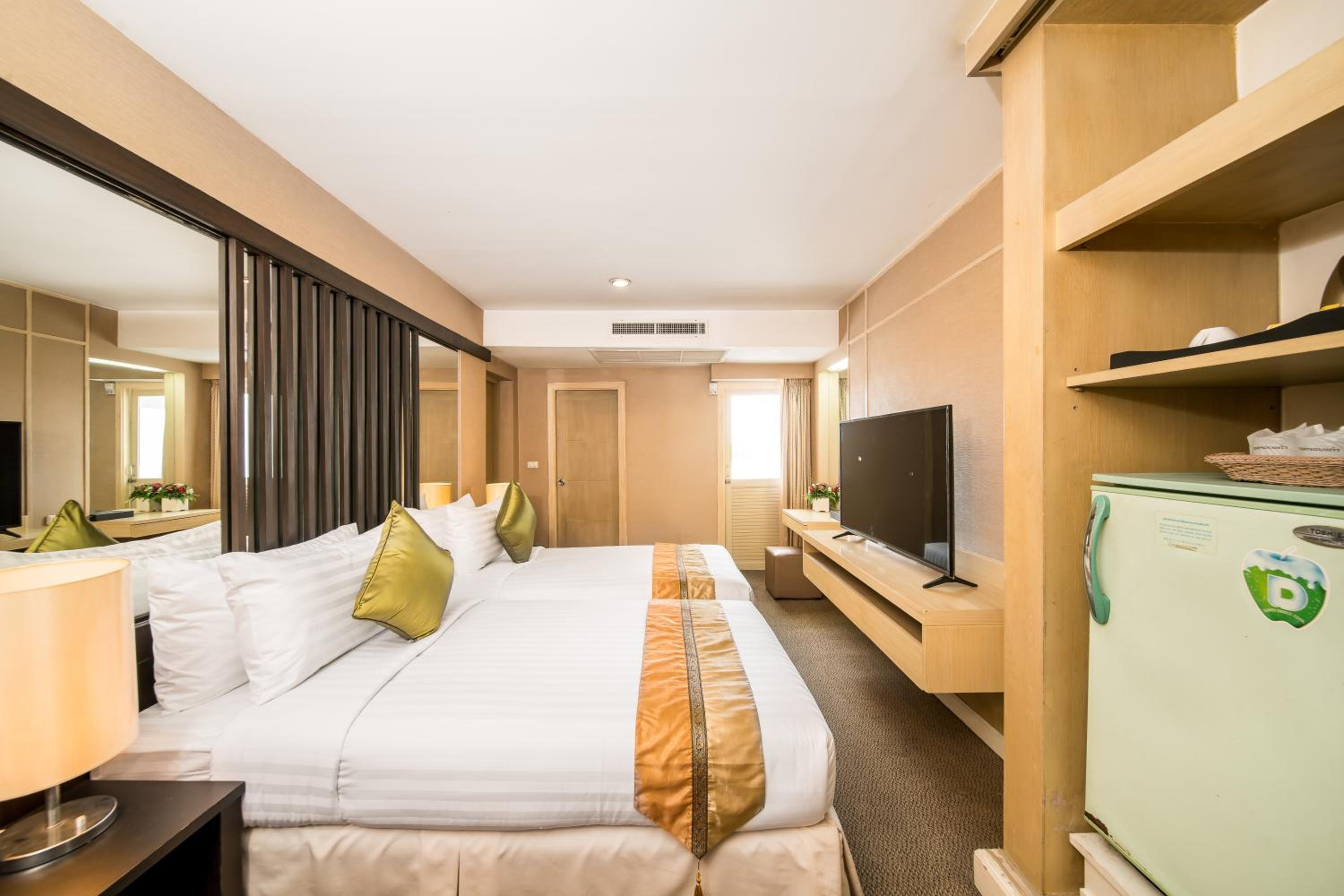 Deluxe Double or Twin Room photo 3