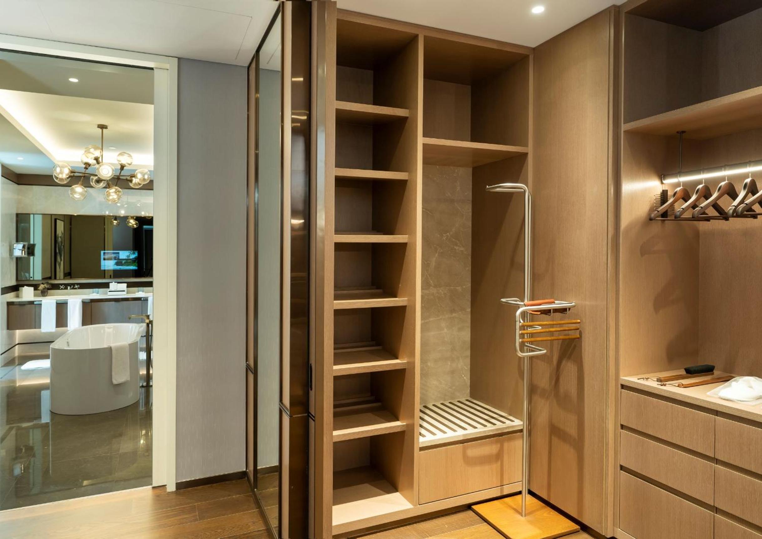 Two Bedroom Residence With Sea View thumbnail 5