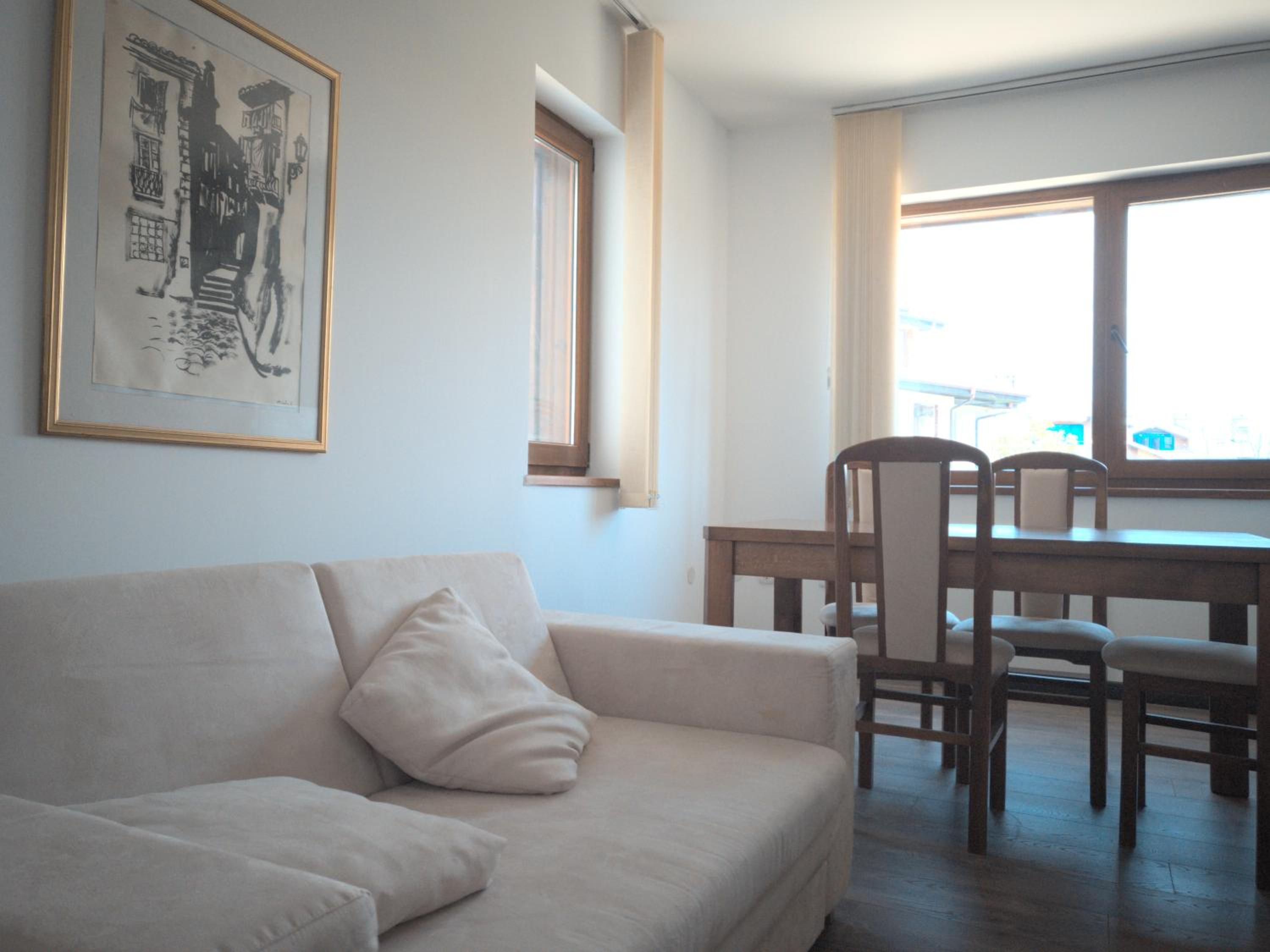 One-Bedroom Apartment - Photo 8