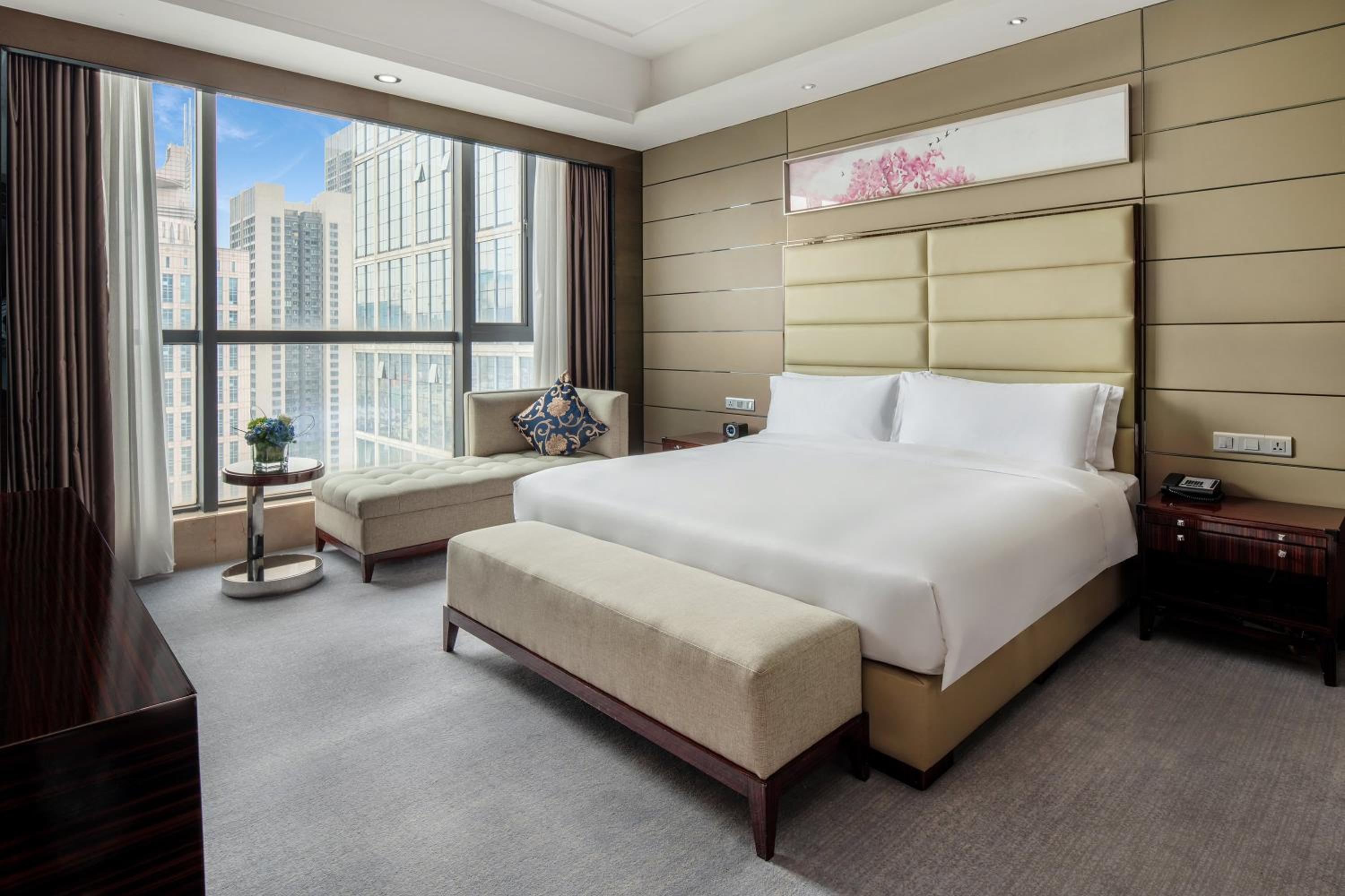One-Bedroom King Suite - Non-Smoking - Photo 9