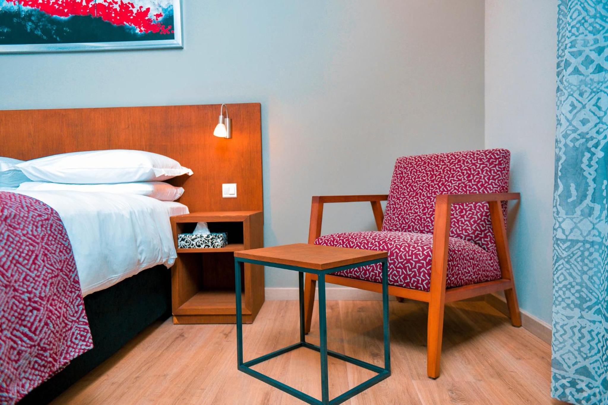 Queen Room - Accessible photo 1
