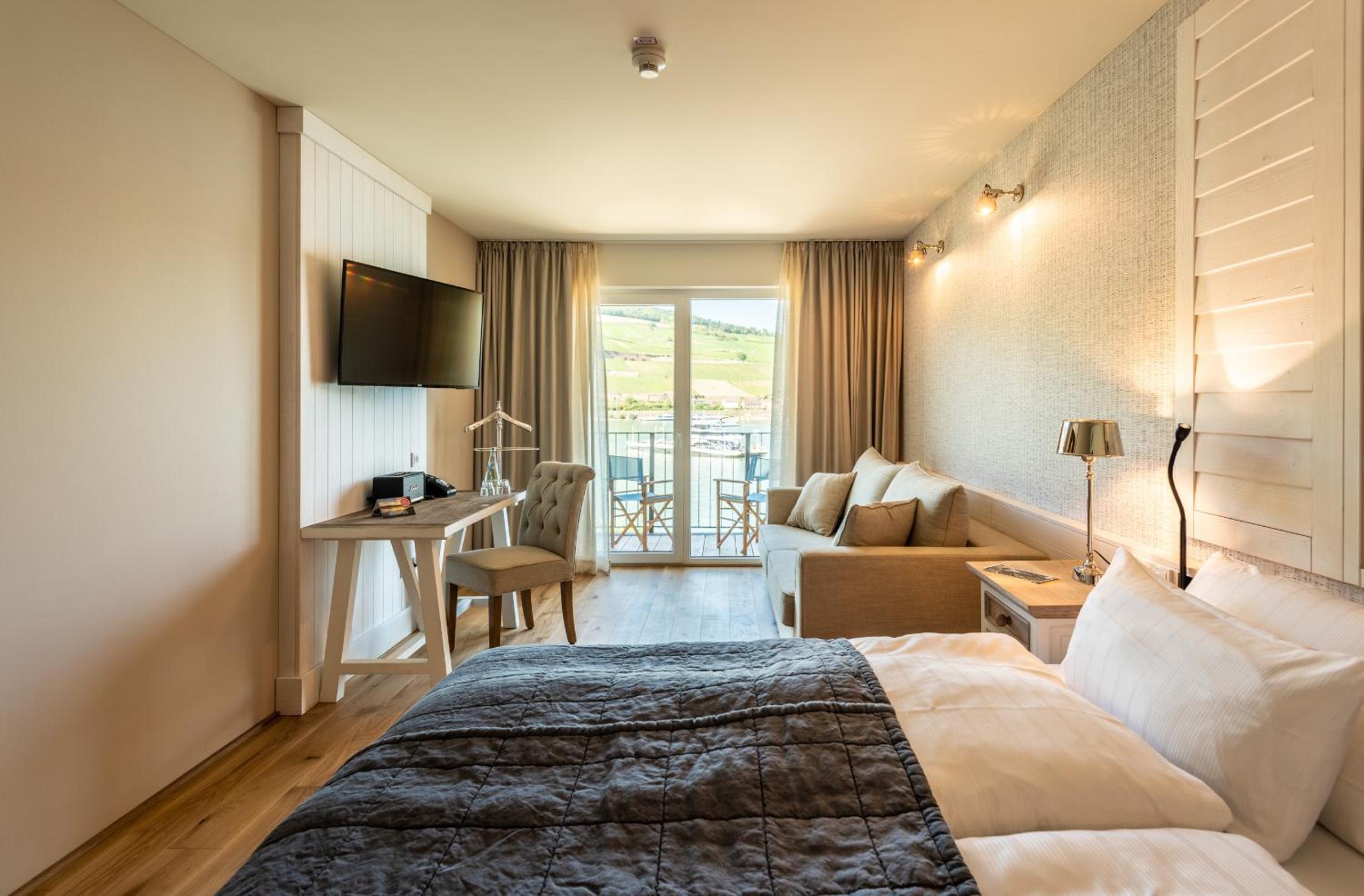 River Front Mini Suite - Photo 1