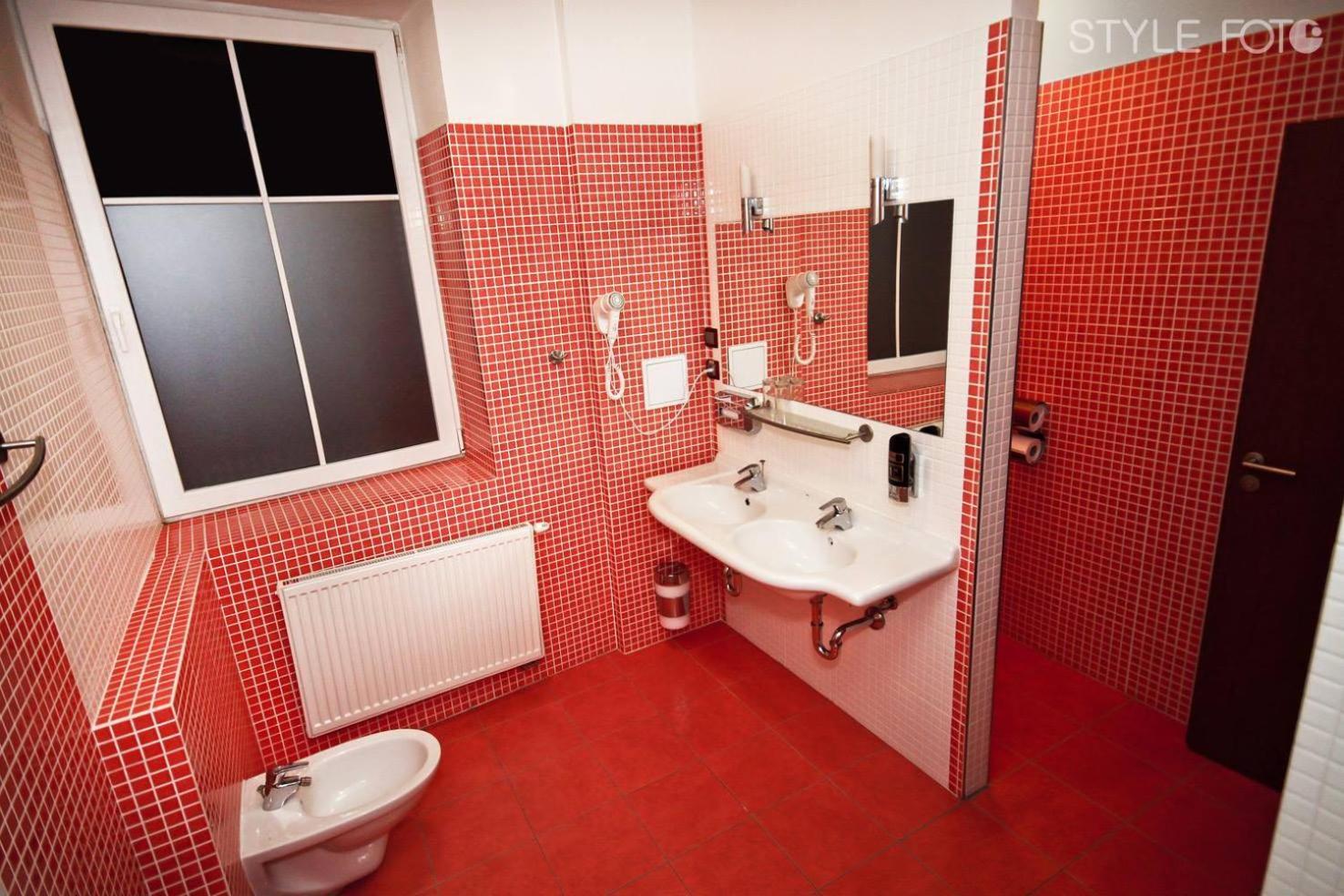 Suite - Photo 9