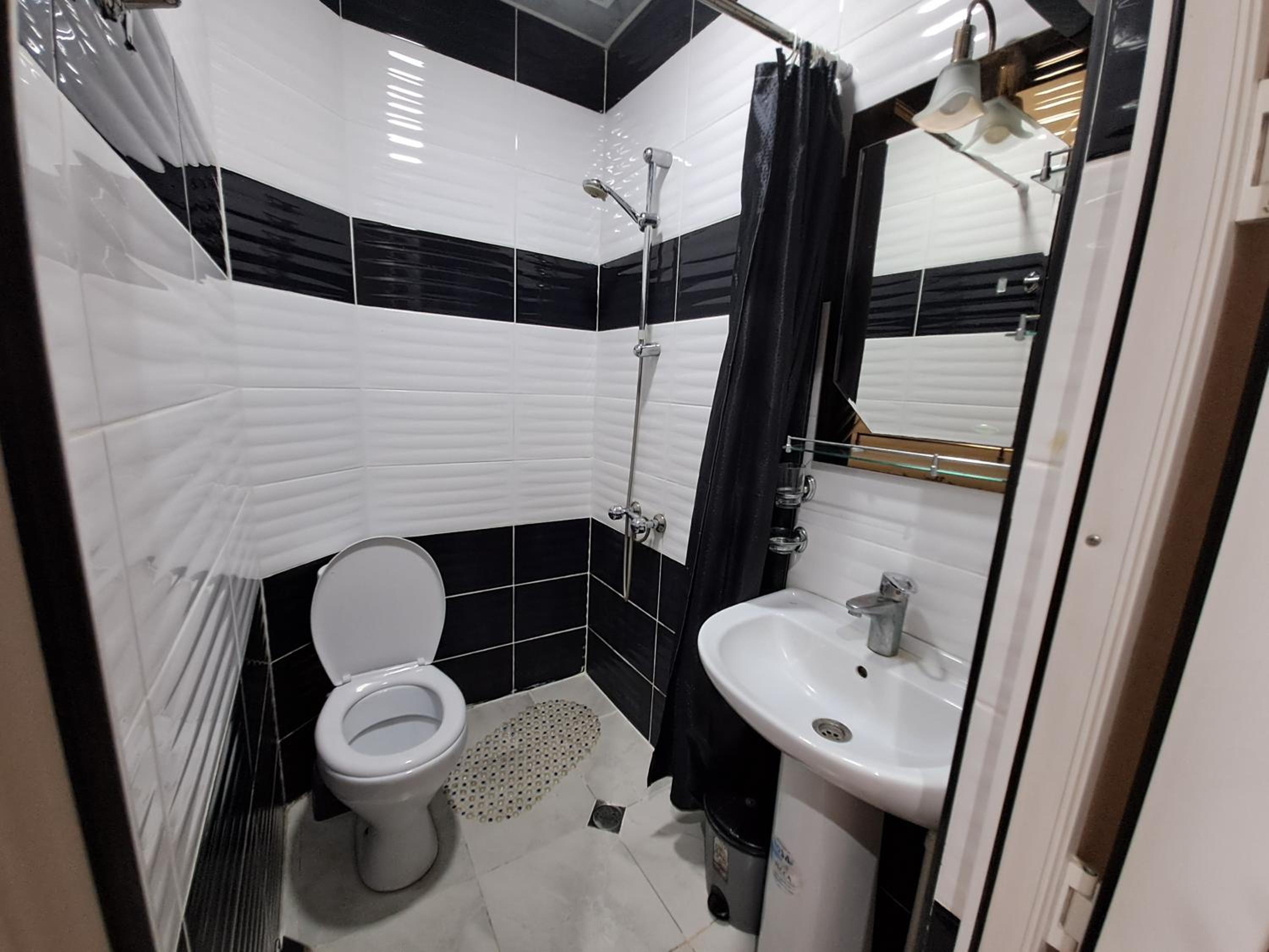 Double Room with Extra Bed - Photo 12