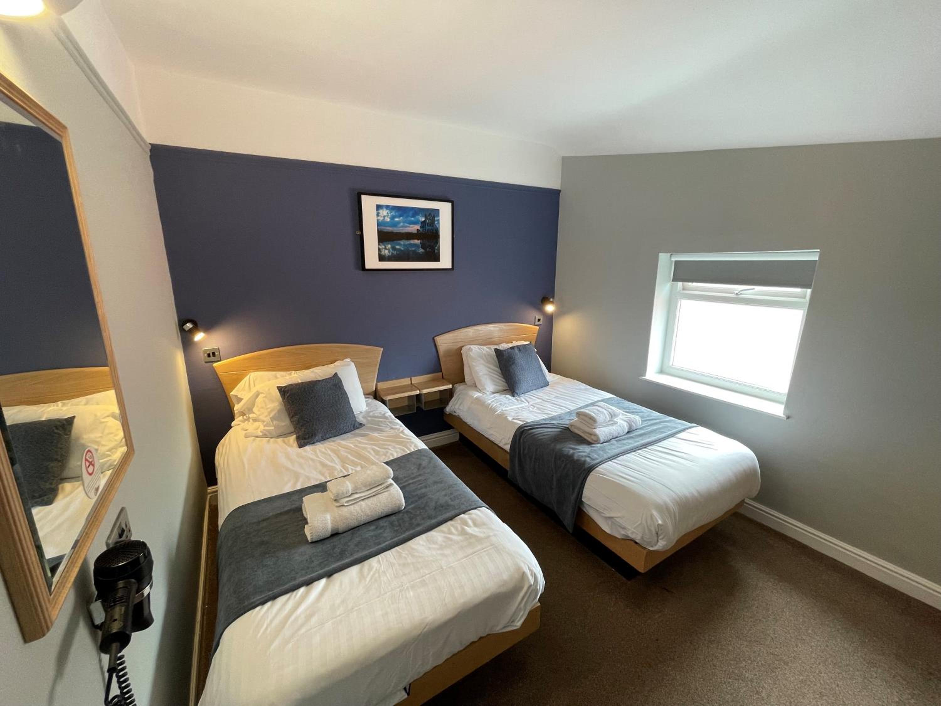 Twin Room with Shared Bathroom