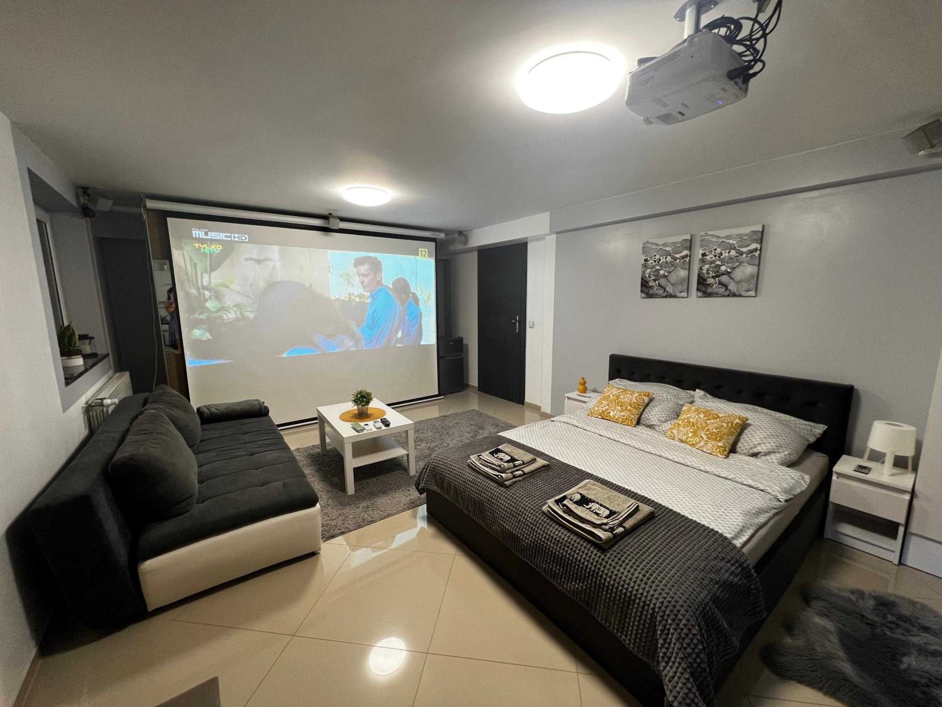 One-Bedroom Apartment - Photo 3