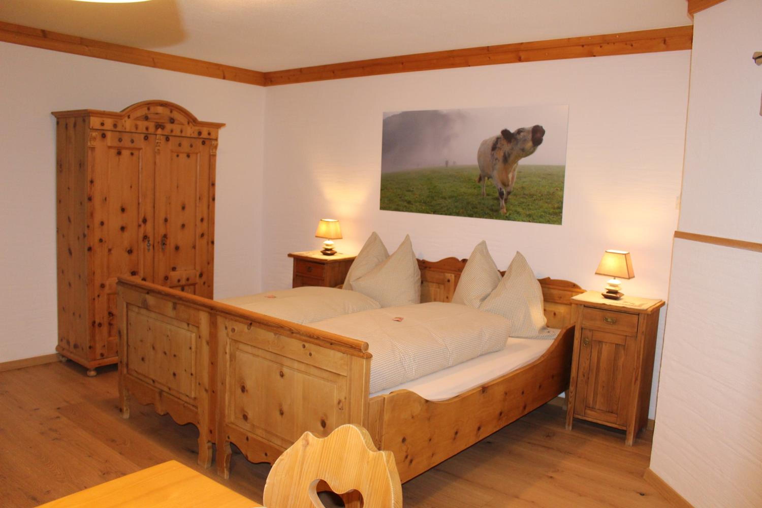 Deluxe Double Room (2 Adults + 1 Child) photo 1